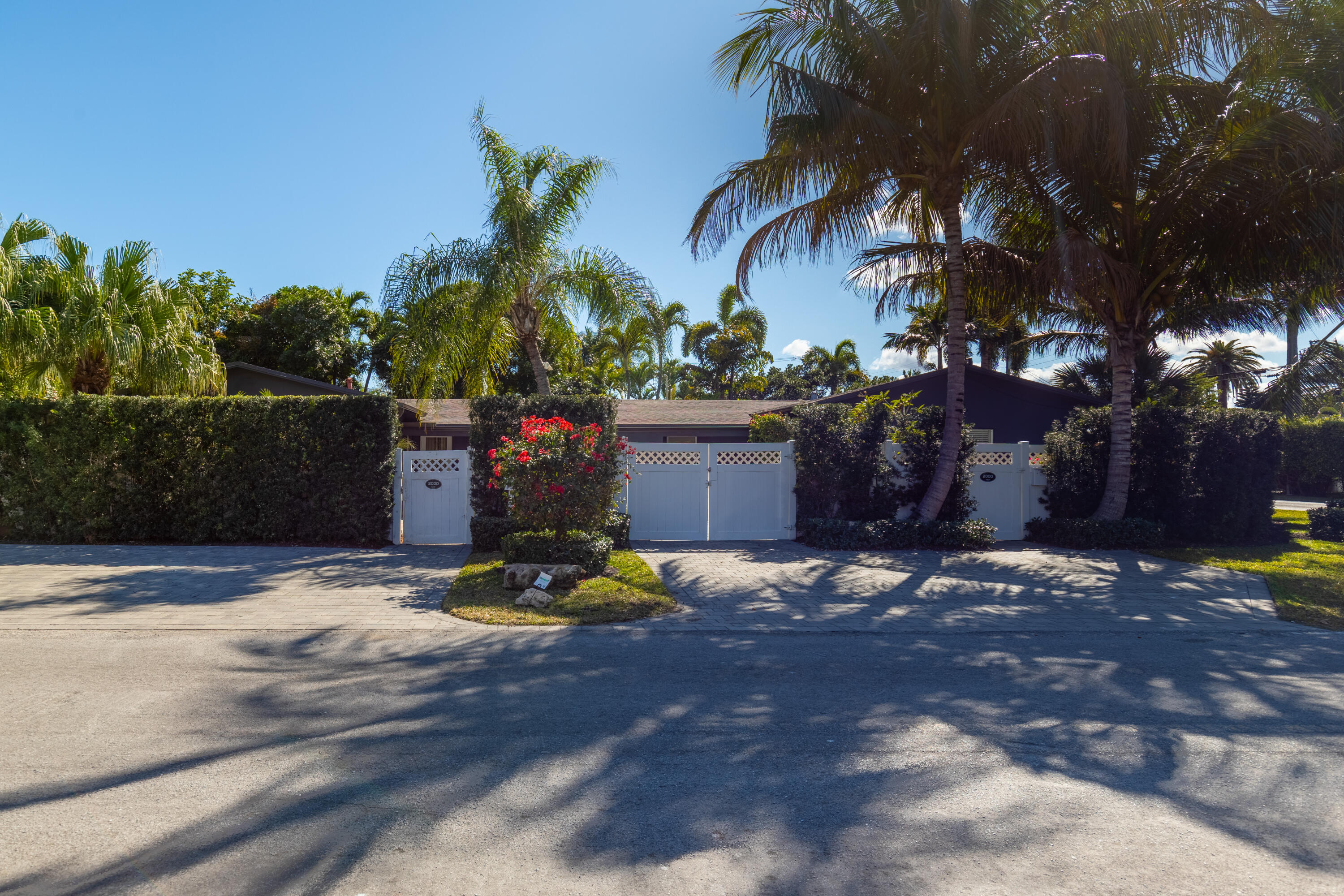 2000 NE 18TH, Fort Lauderdale FL 33305