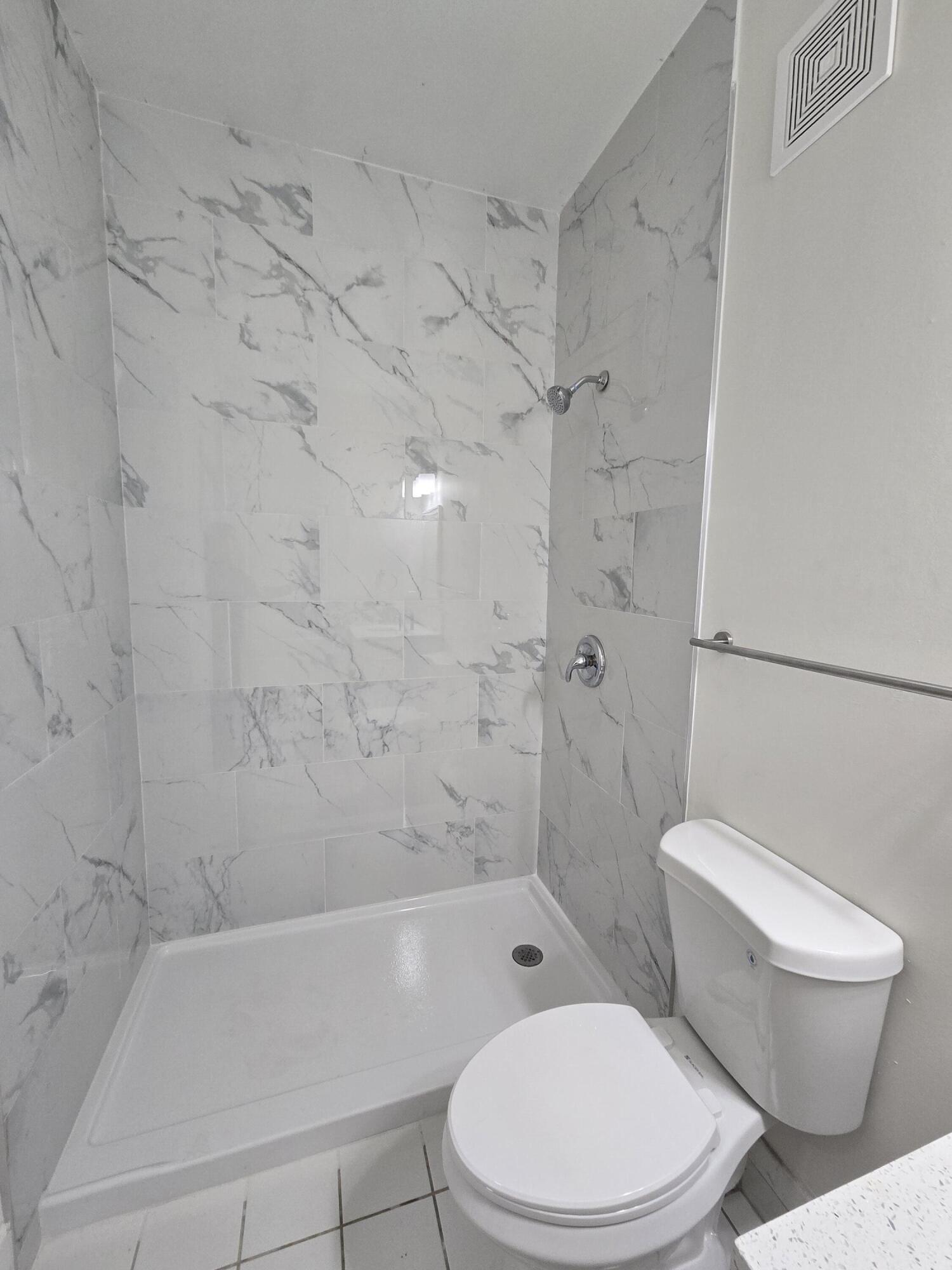 2103 SHOMA, Royal Palm Beach FL 33414