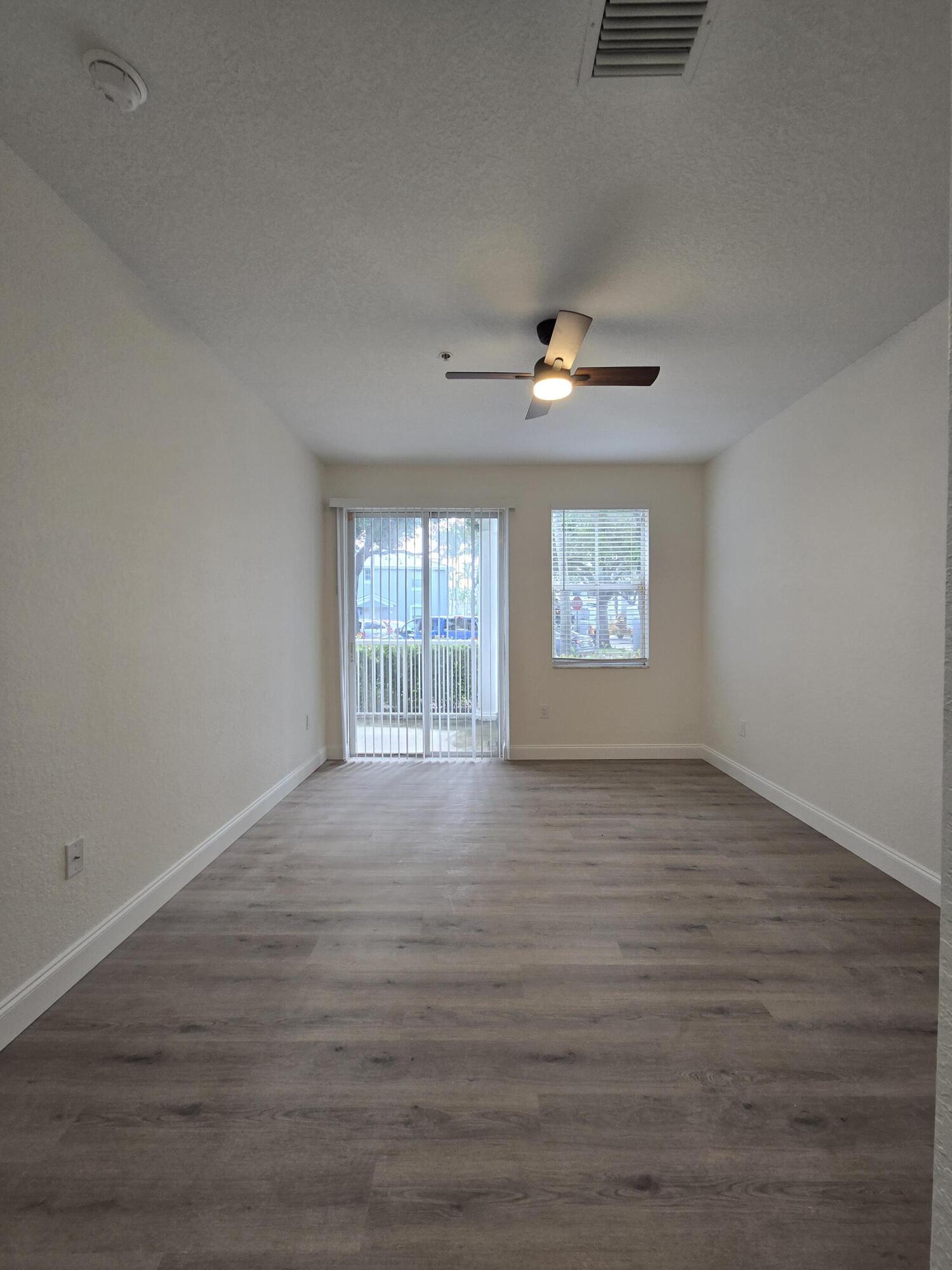 2103 SHOMA, Royal Palm Beach FL 33414