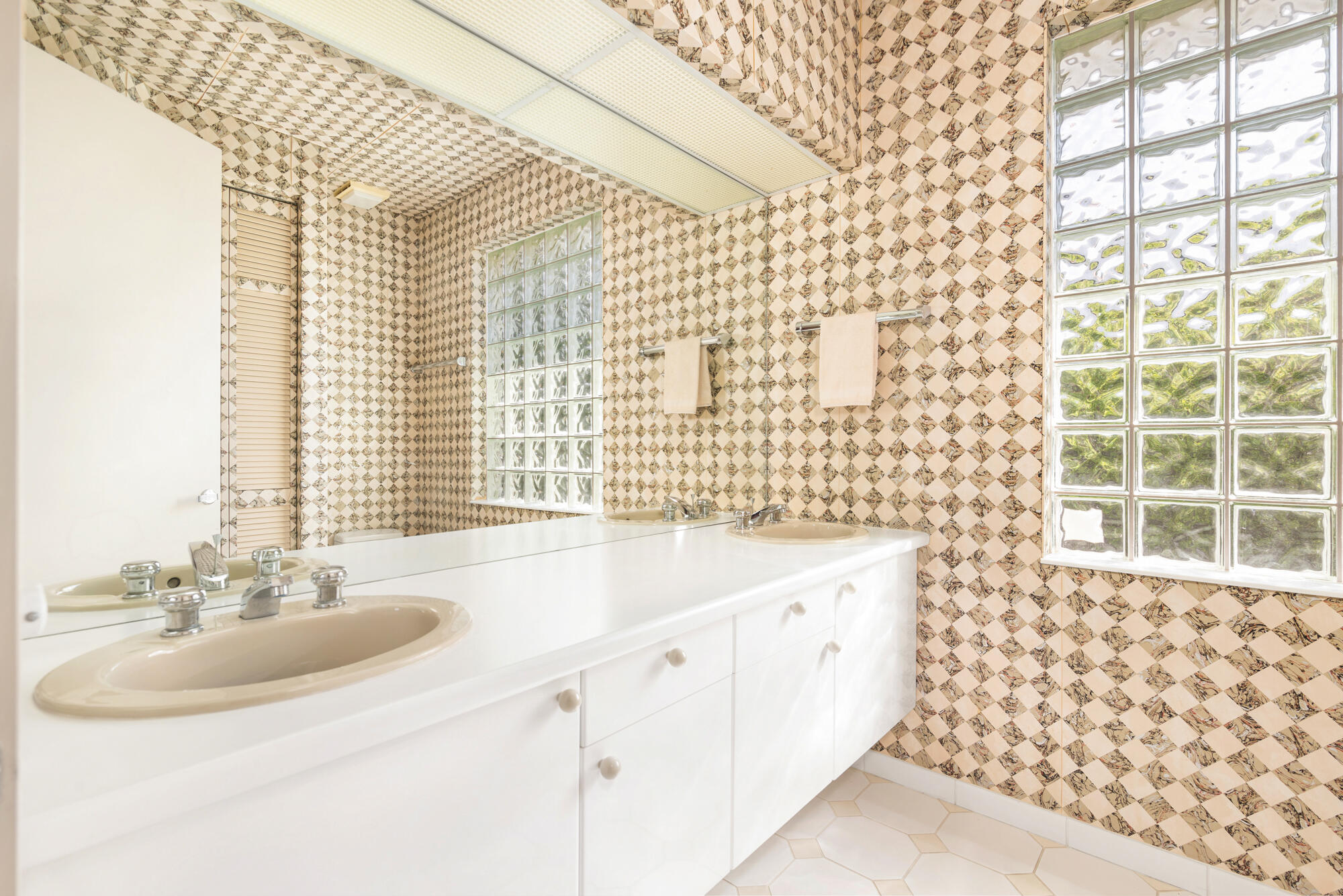 12 SUTTON, Boynton Beach FL 33436