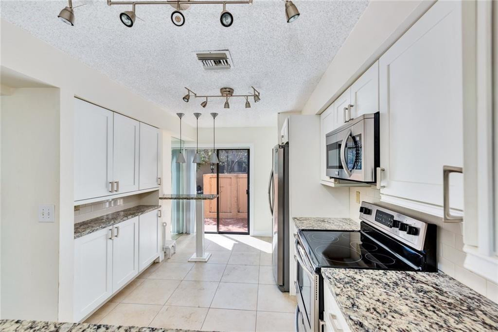 5201 NE 14TH #1, Fort Lauderdale FL 33334