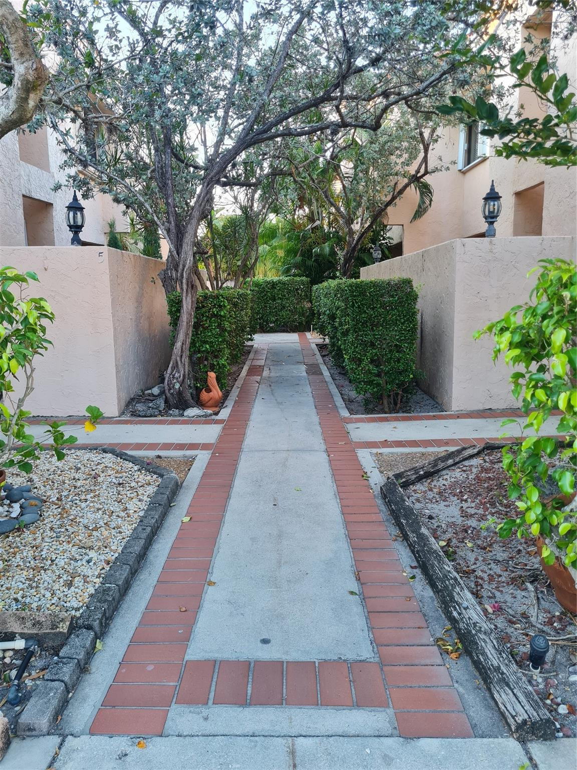 5201 NE 14TH #1, Fort Lauderdale FL 33334