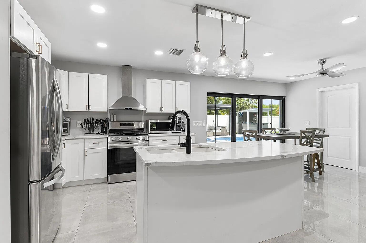 405 Chapel Hill, Boynton Beach FL 33435