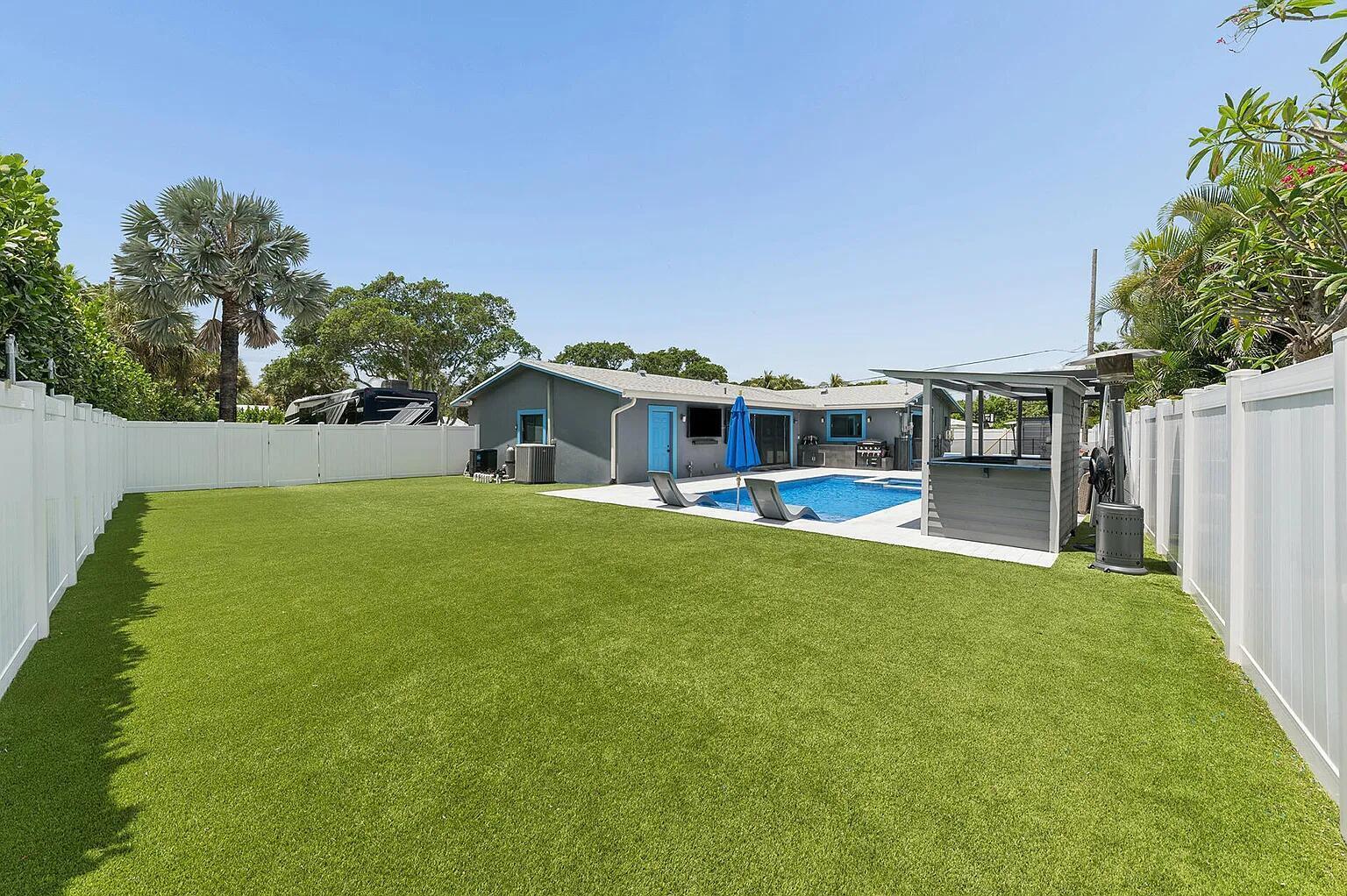 405 Chapel Hill, Boynton Beach FL 33435