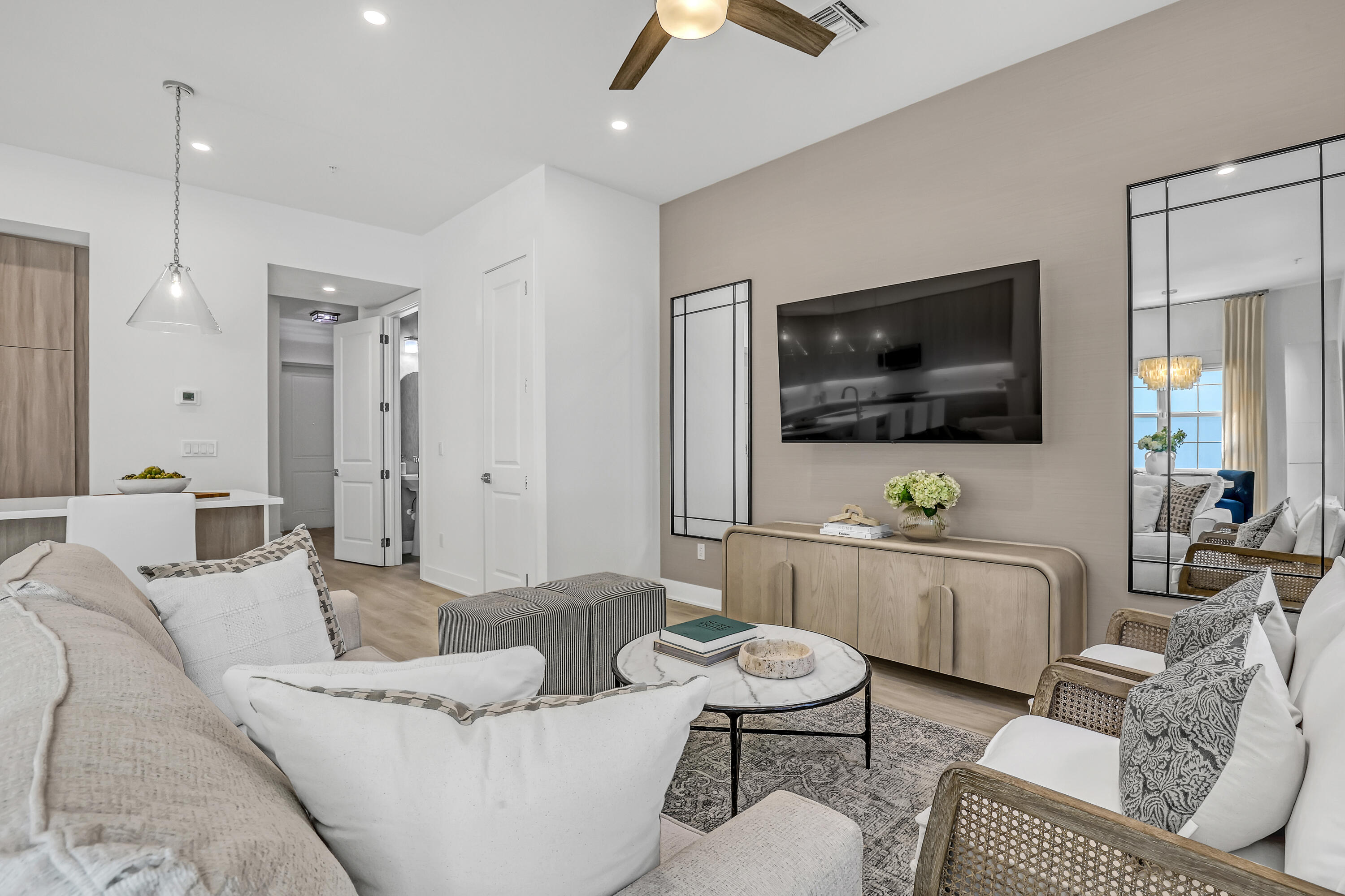 107 ROYAL PALM #107, Tequesta FL 33469