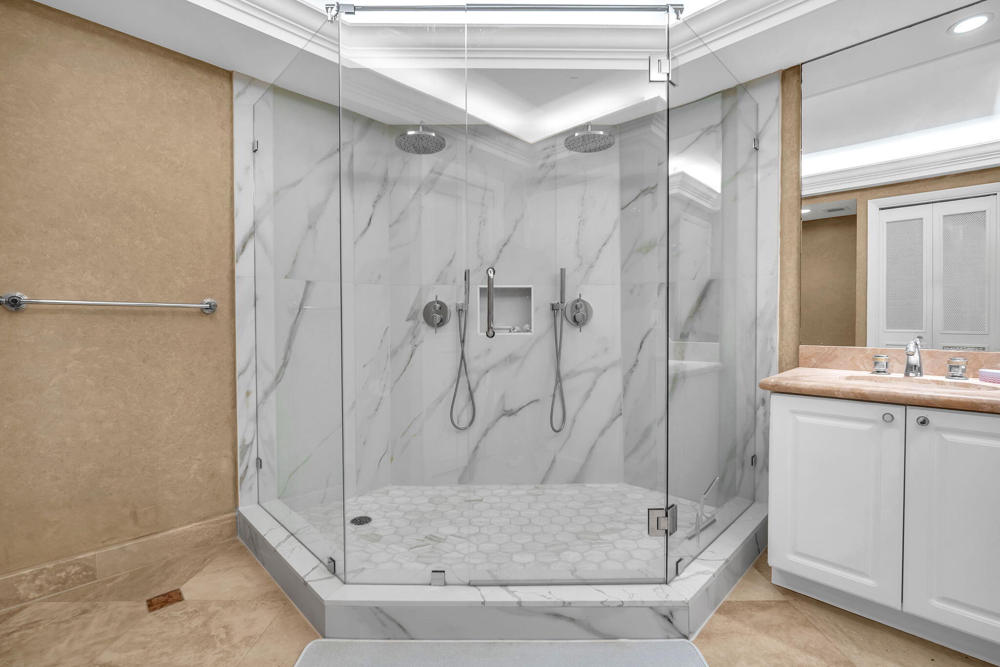 2100 S Ocean #902, Fort Lauderdale FL 33316