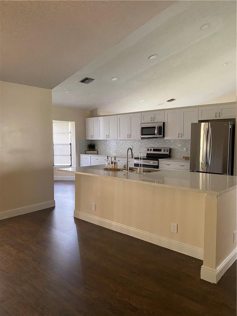 7408 NW 48TH, Lauderhill FL 33319