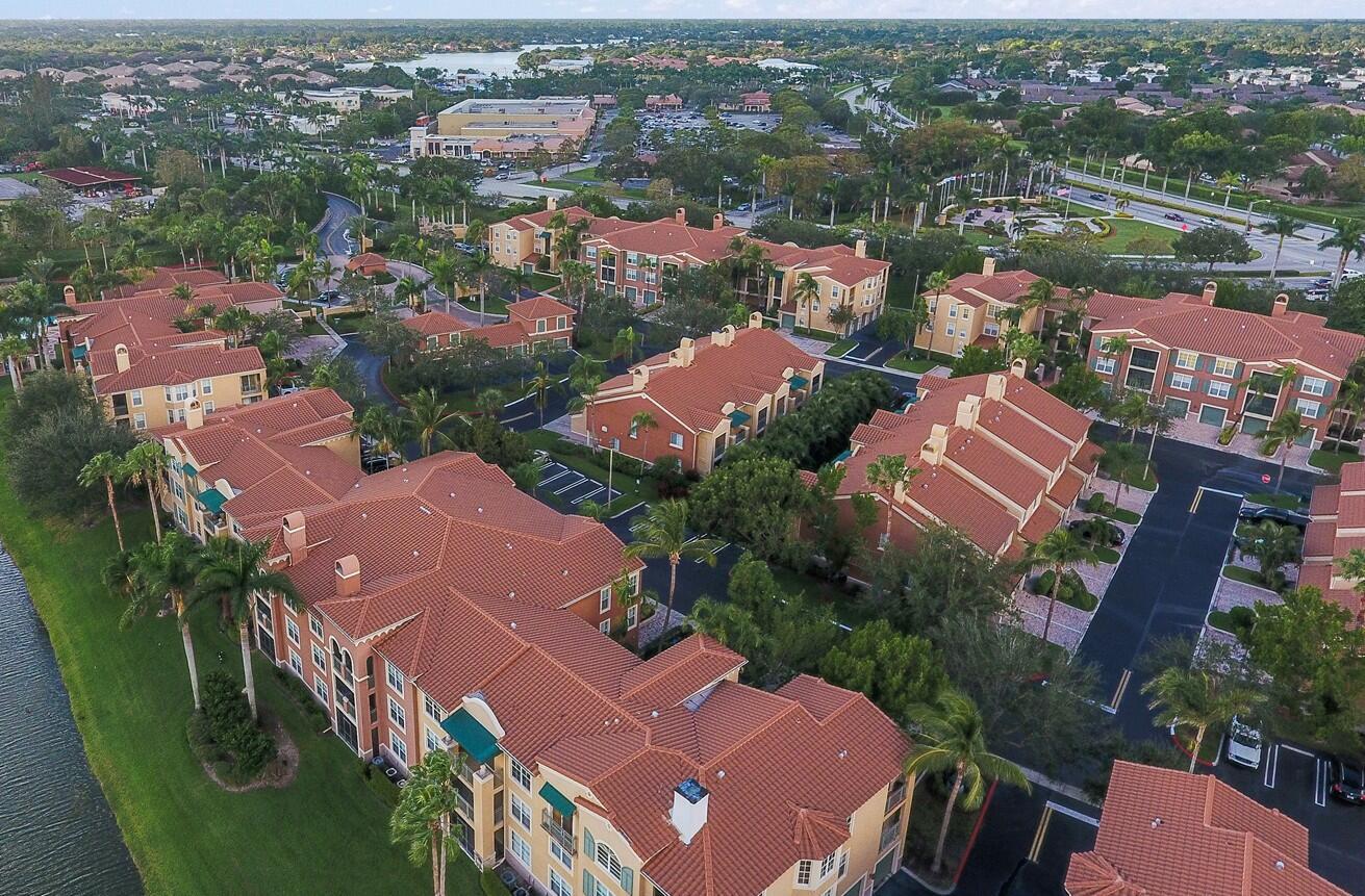 11790 SAINT ANDREWS #102, Wellington FL 33414