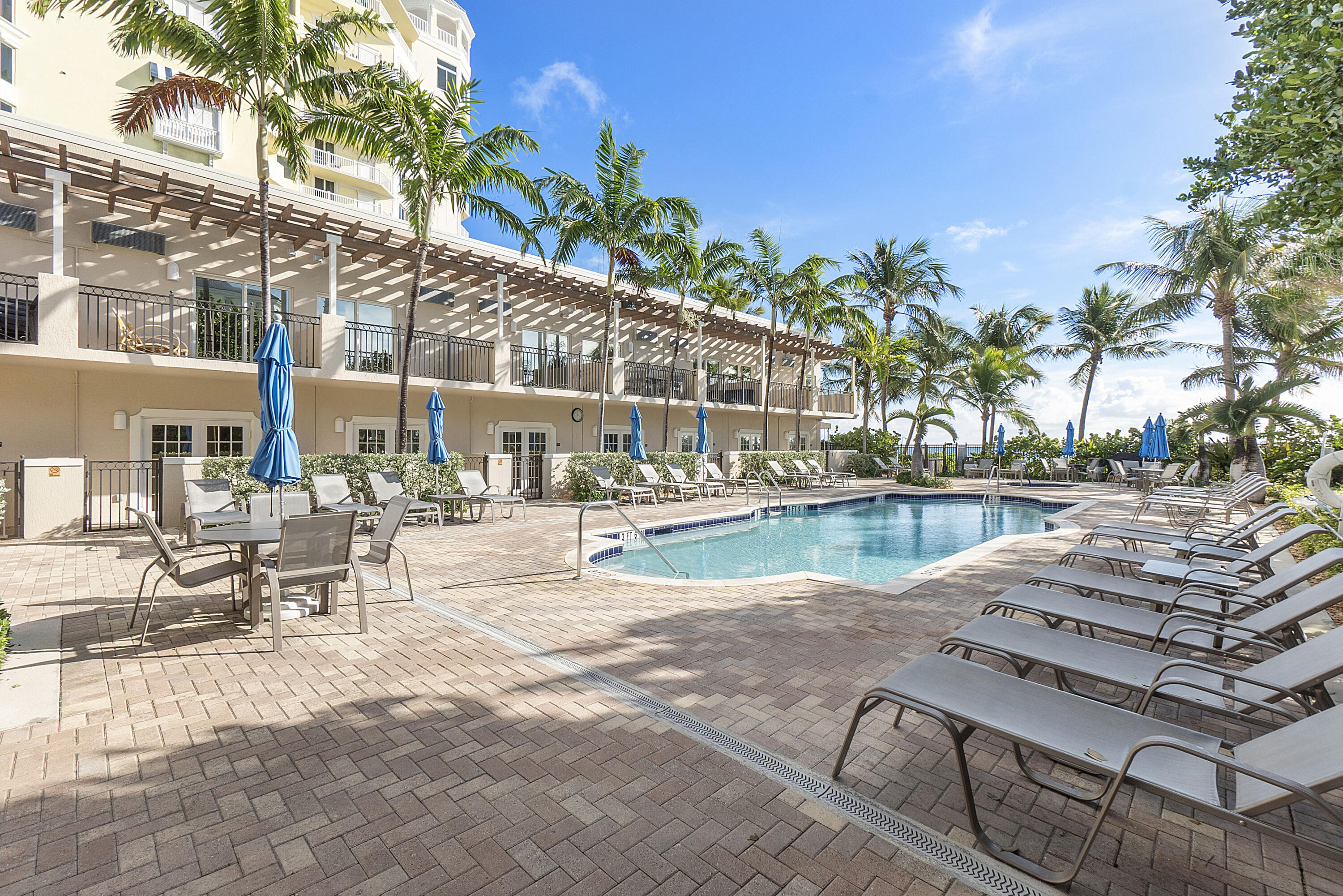 2011 N Ocean #304, Fort Lauderdale FL 33305