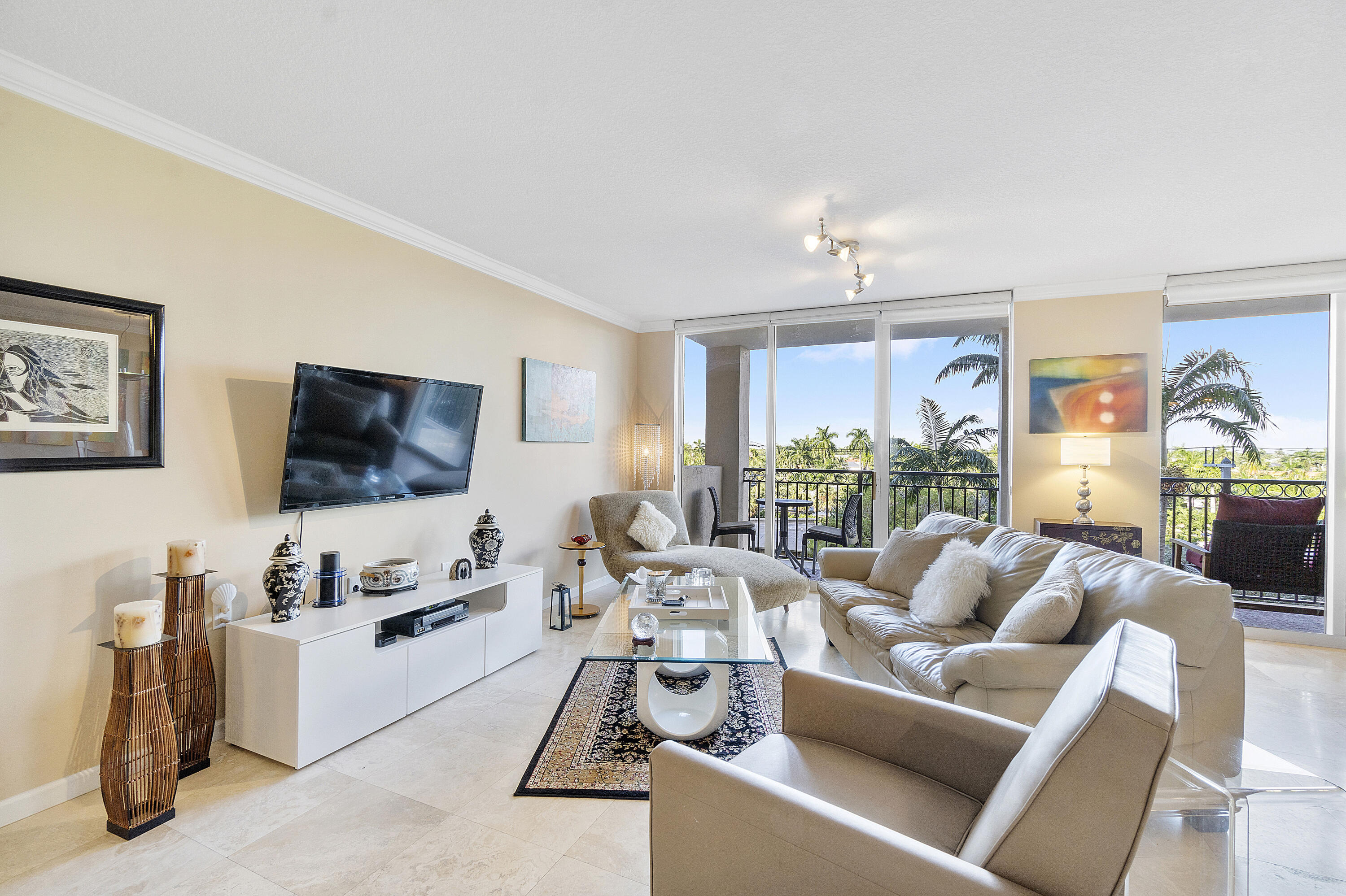 2011 N Ocean #304, Fort Lauderdale FL 33305