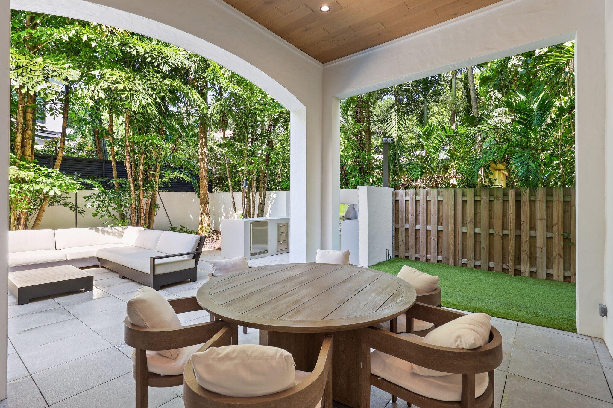 755 W Fern, Boca Raton FL 33432