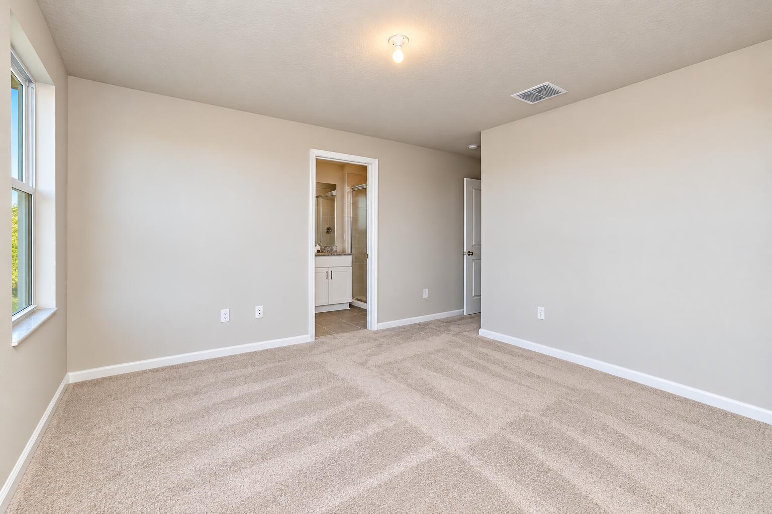 5648 MENTMORE, Mangonia Park FL 33407