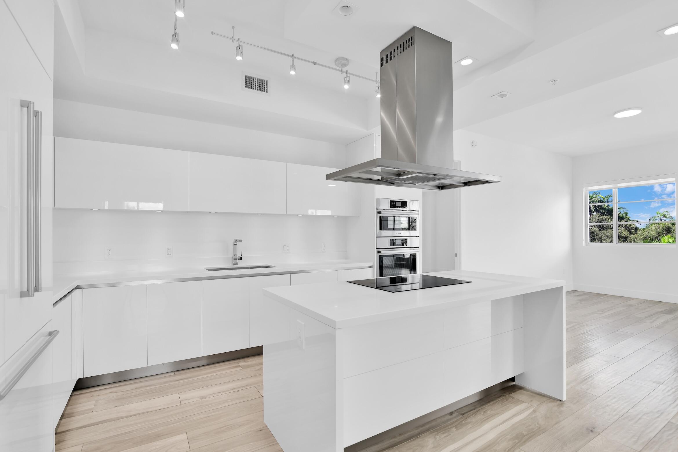 155 E Boca Raton #423, Boca Raton FL 33432