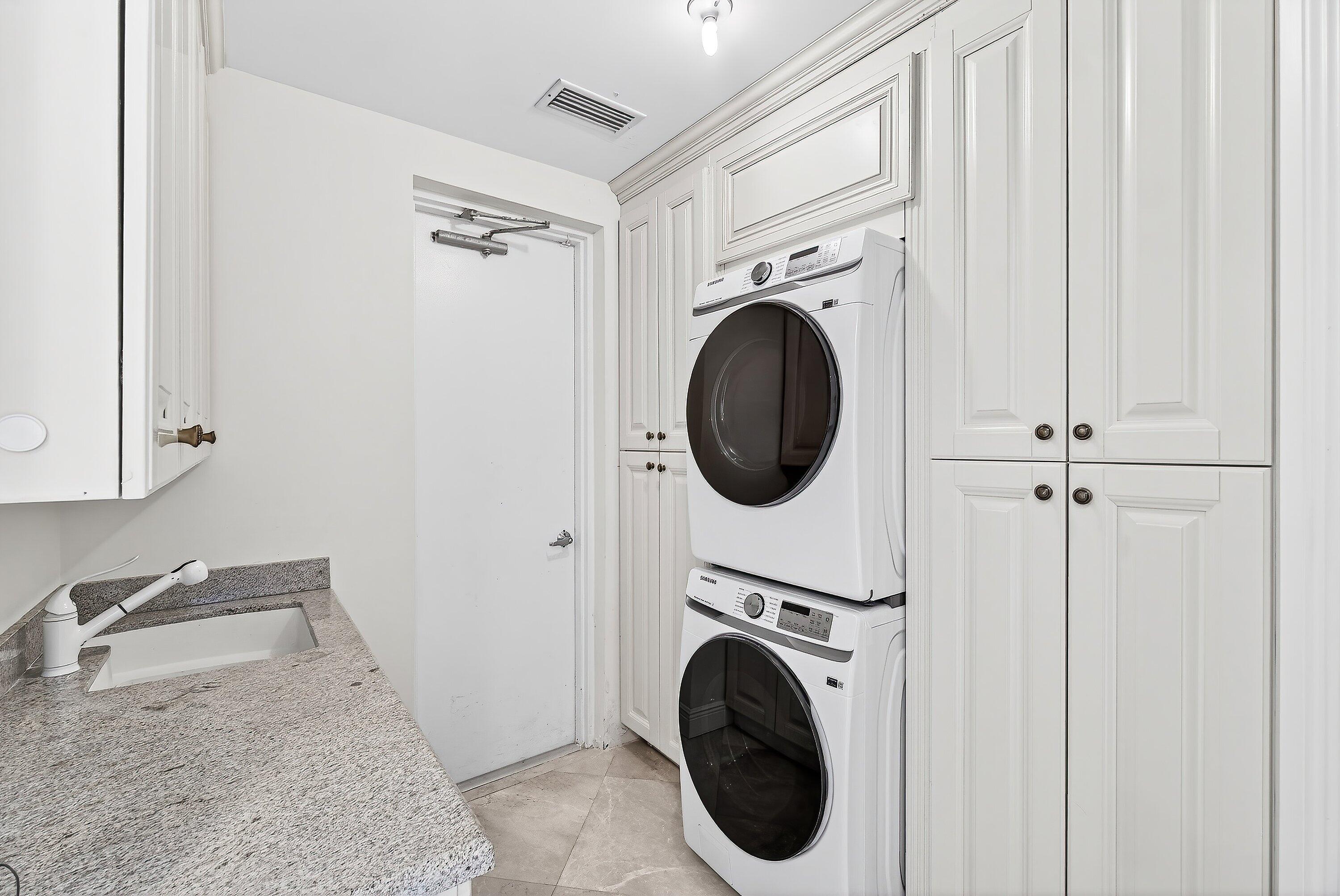 3000 S HIGHWAY A1A #302, Jupiter FL 33477