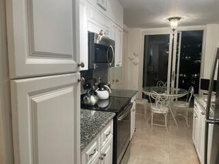 1701 S FLAGLER #403, West Palm Beach FL 33401