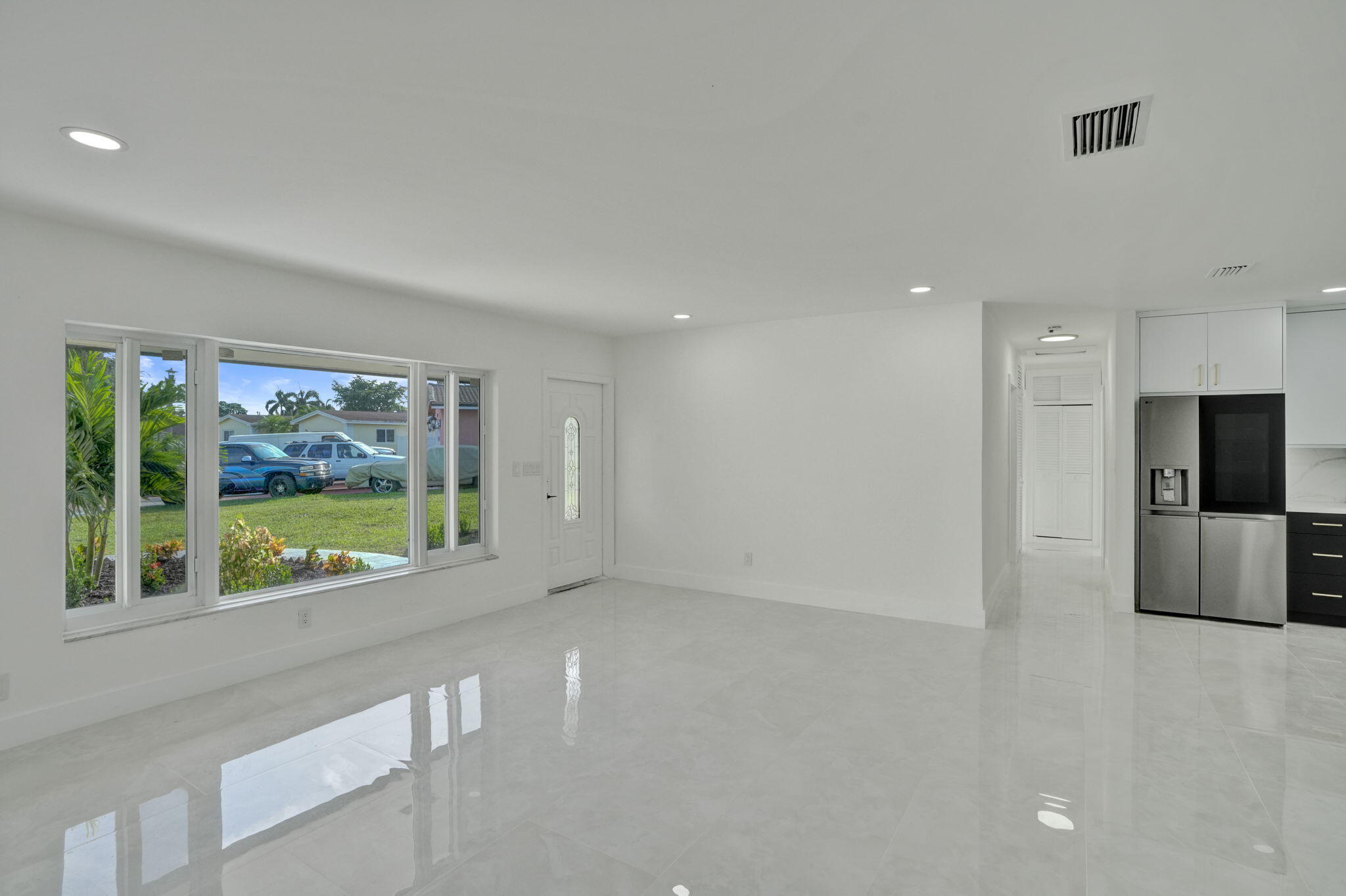 8351 NW 19TH, Pembroke Pines FL 33024