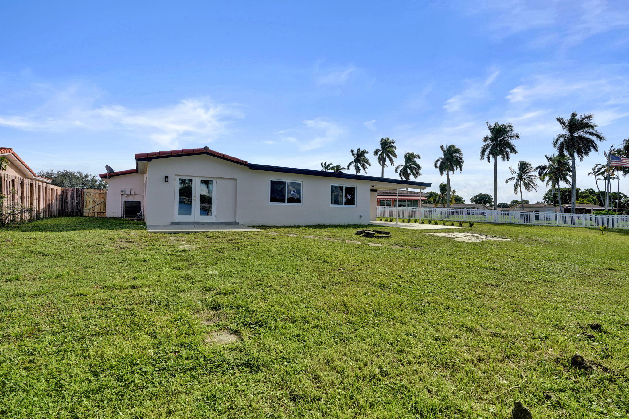 8351 NW 19TH, Pembroke Pines FL 33024