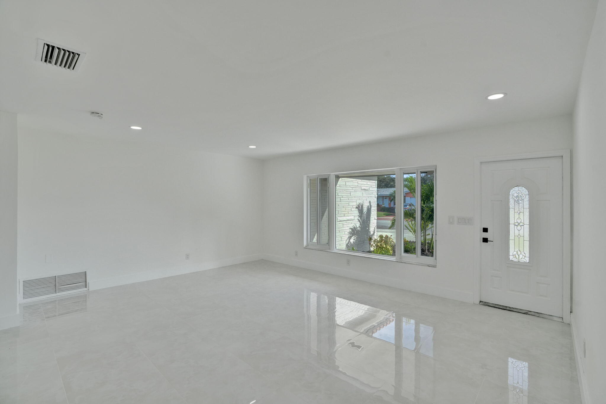 8351 NW 19TH, Pembroke Pines FL 33024