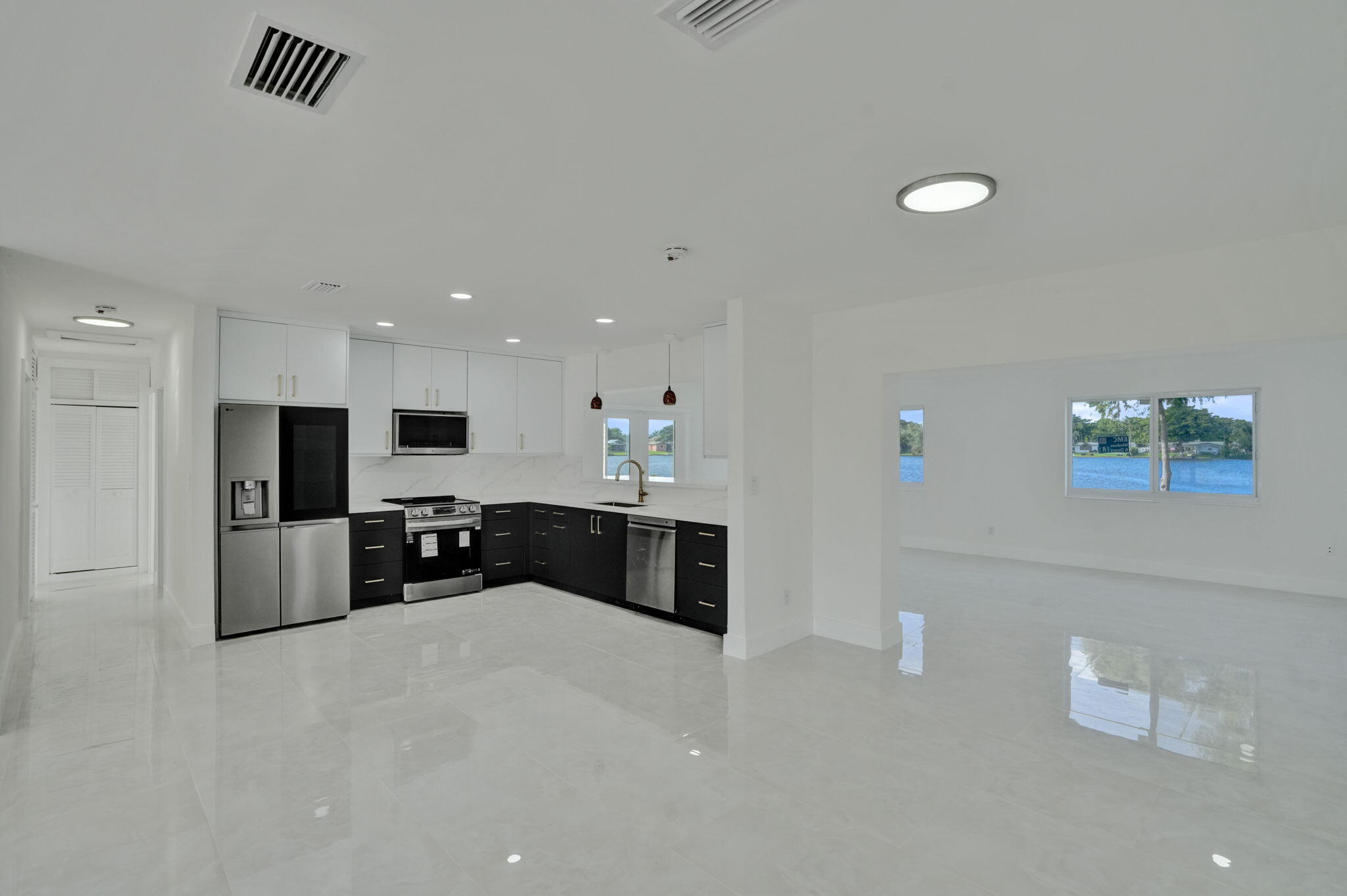 8351 NW 19TH, Pembroke Pines FL 33024
