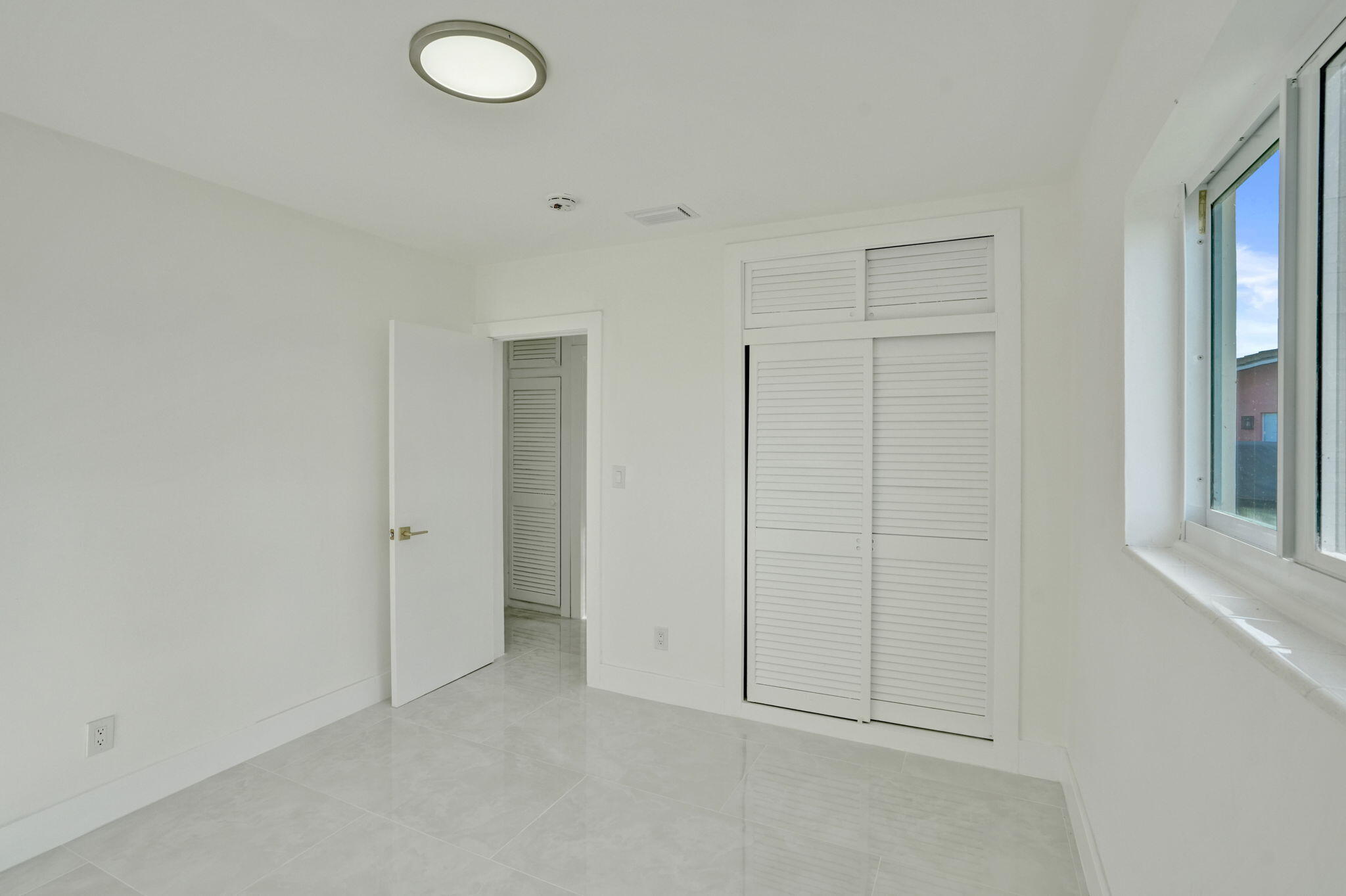 8351 NW 19TH, Pembroke Pines FL 33024