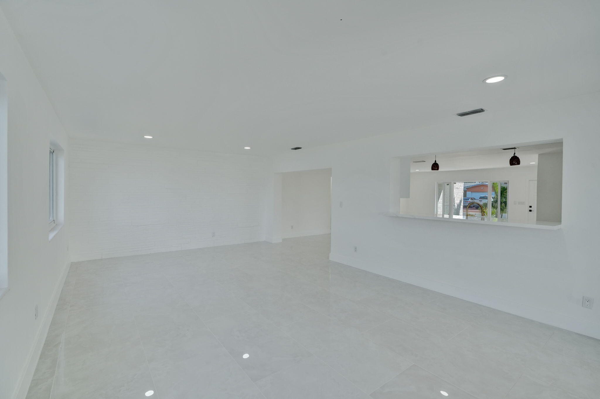 8351 NW 19TH, Pembroke Pines FL 33024