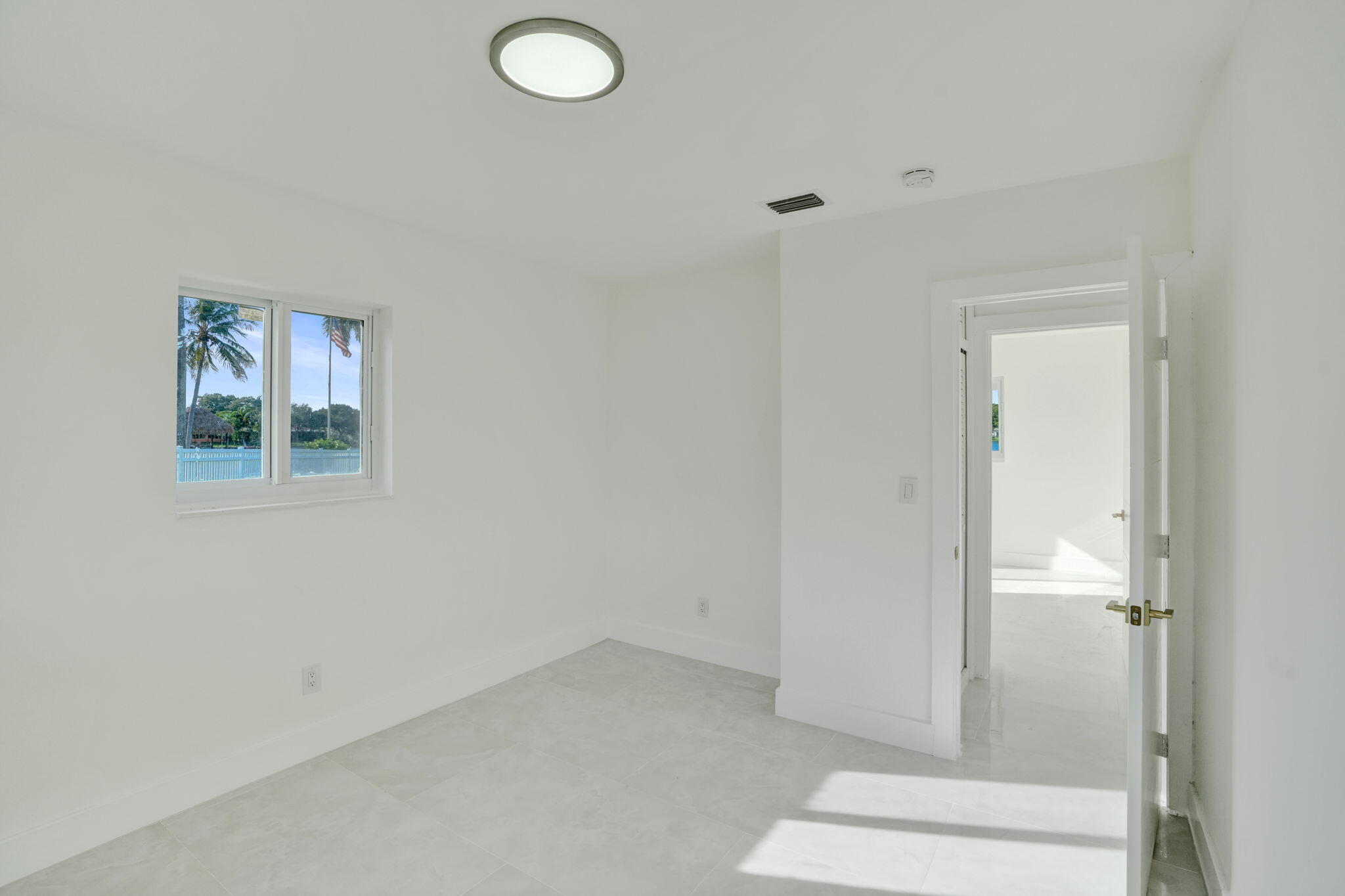 8351 NW 19TH, Pembroke Pines FL 33024