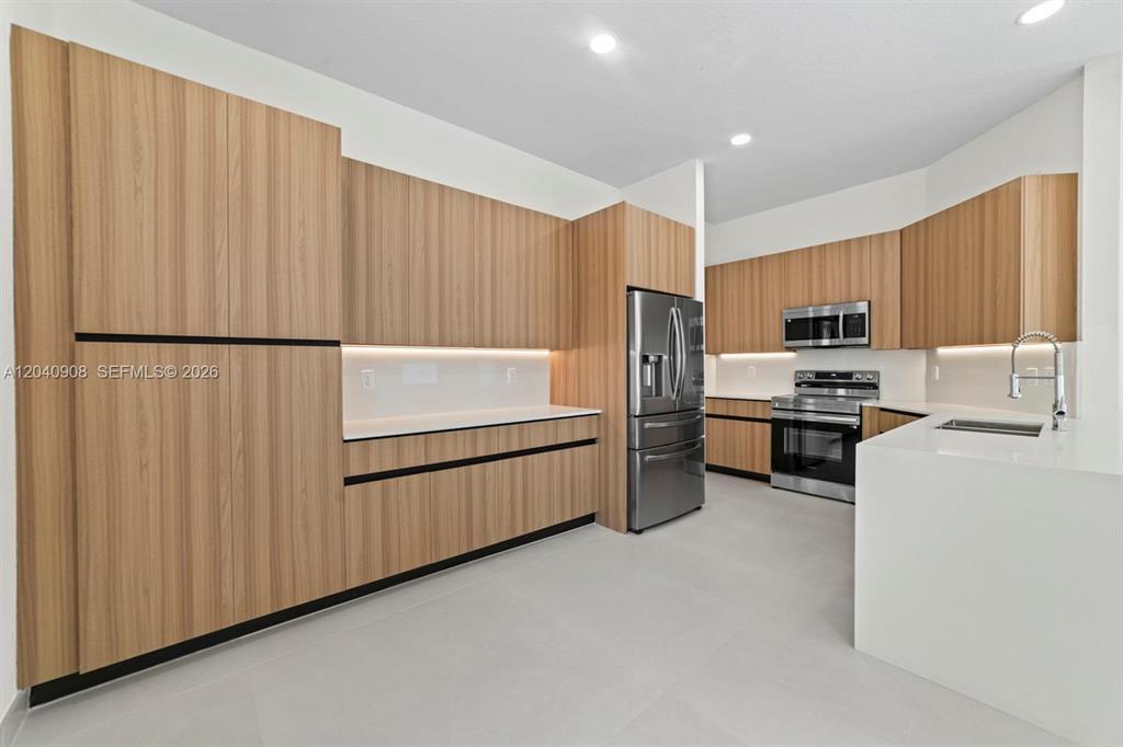 3040 SW 44TH, Dania Beach FL 33312