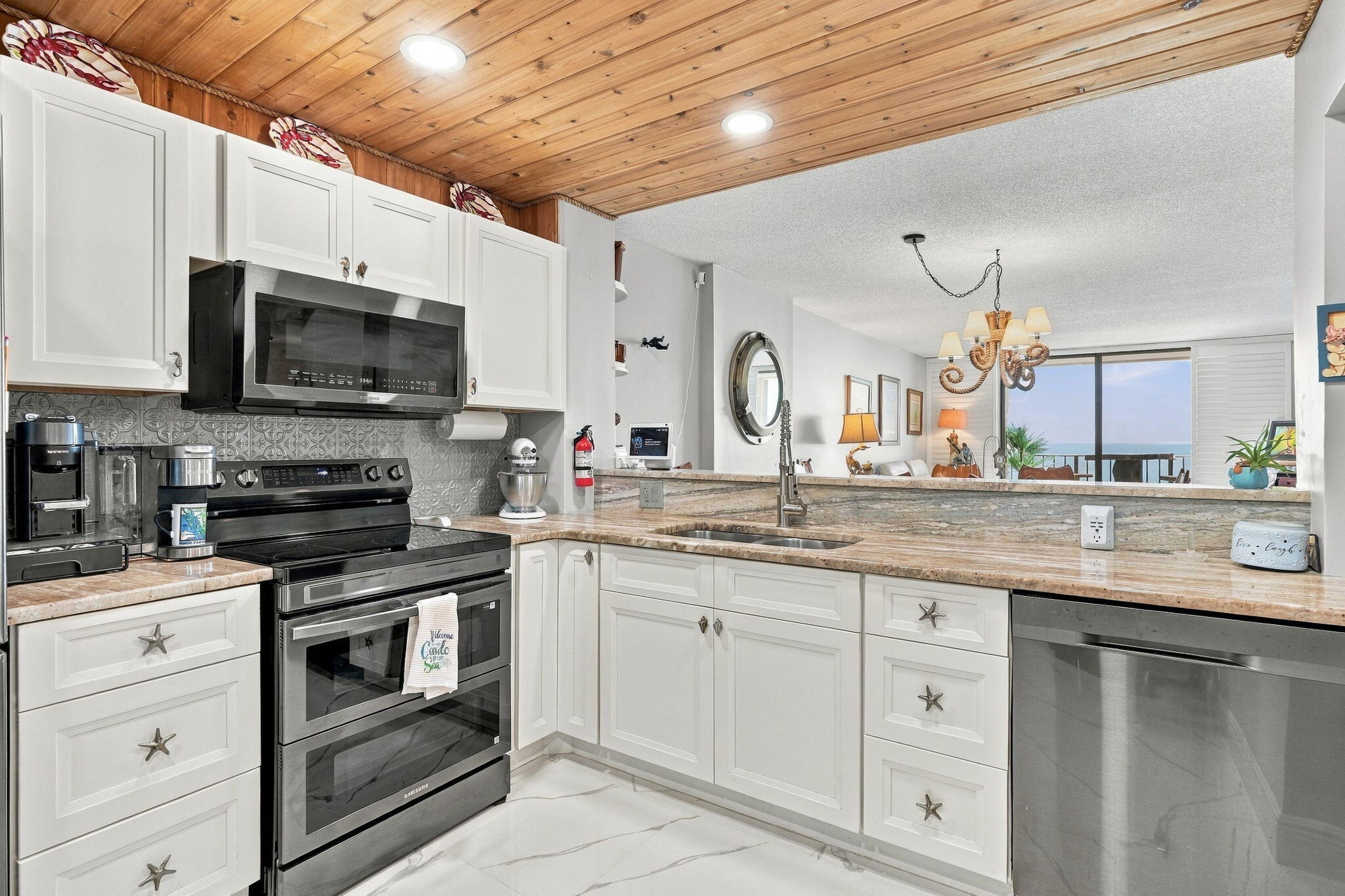 145 S OCEAN #611, Palm Beach Shores FL 33404