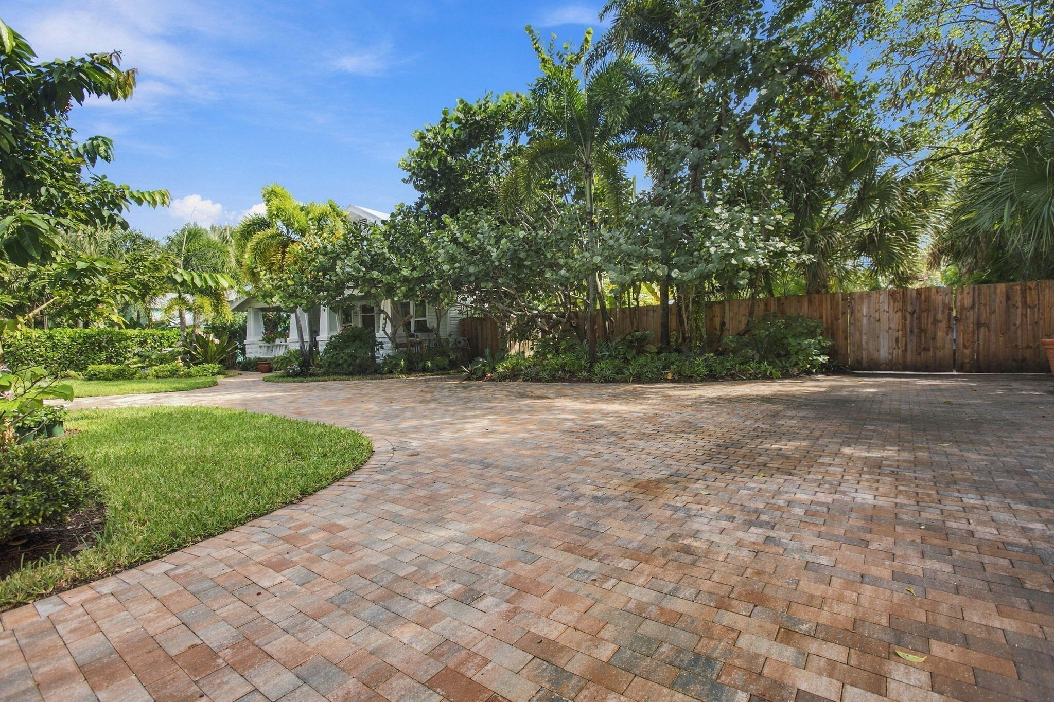 135 SE Martin, Stuart FL 34996