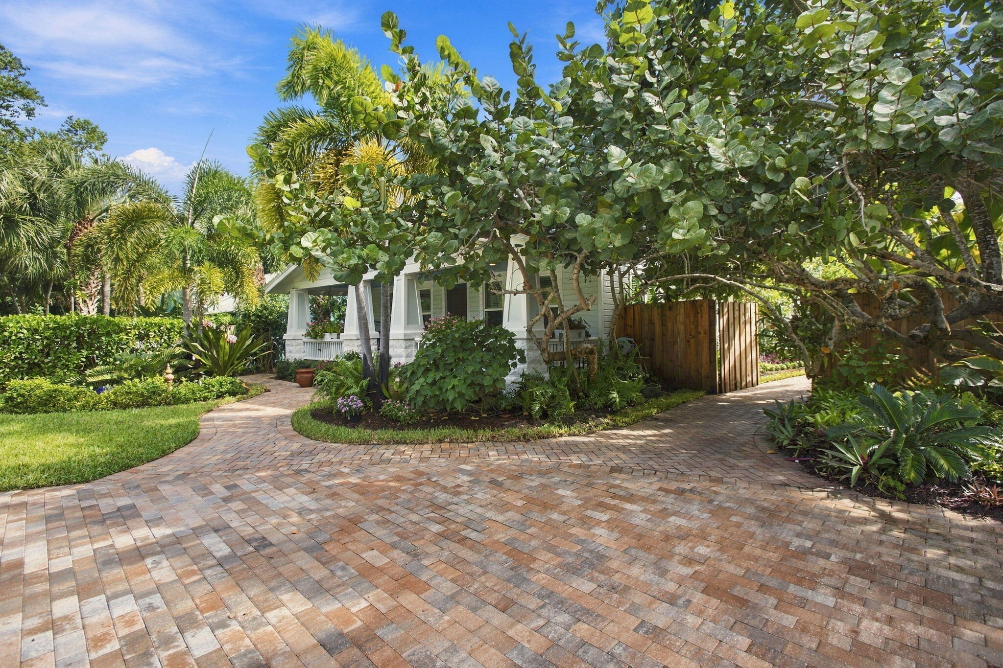 135 SE Martin, Stuart FL 34996
