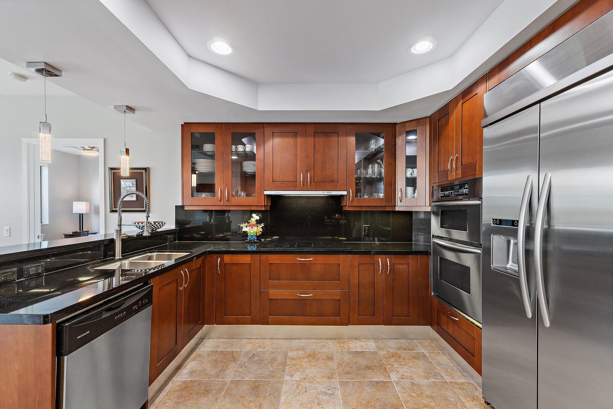 3630 Gardens #304c, Palm Beach Gardens FL 33410