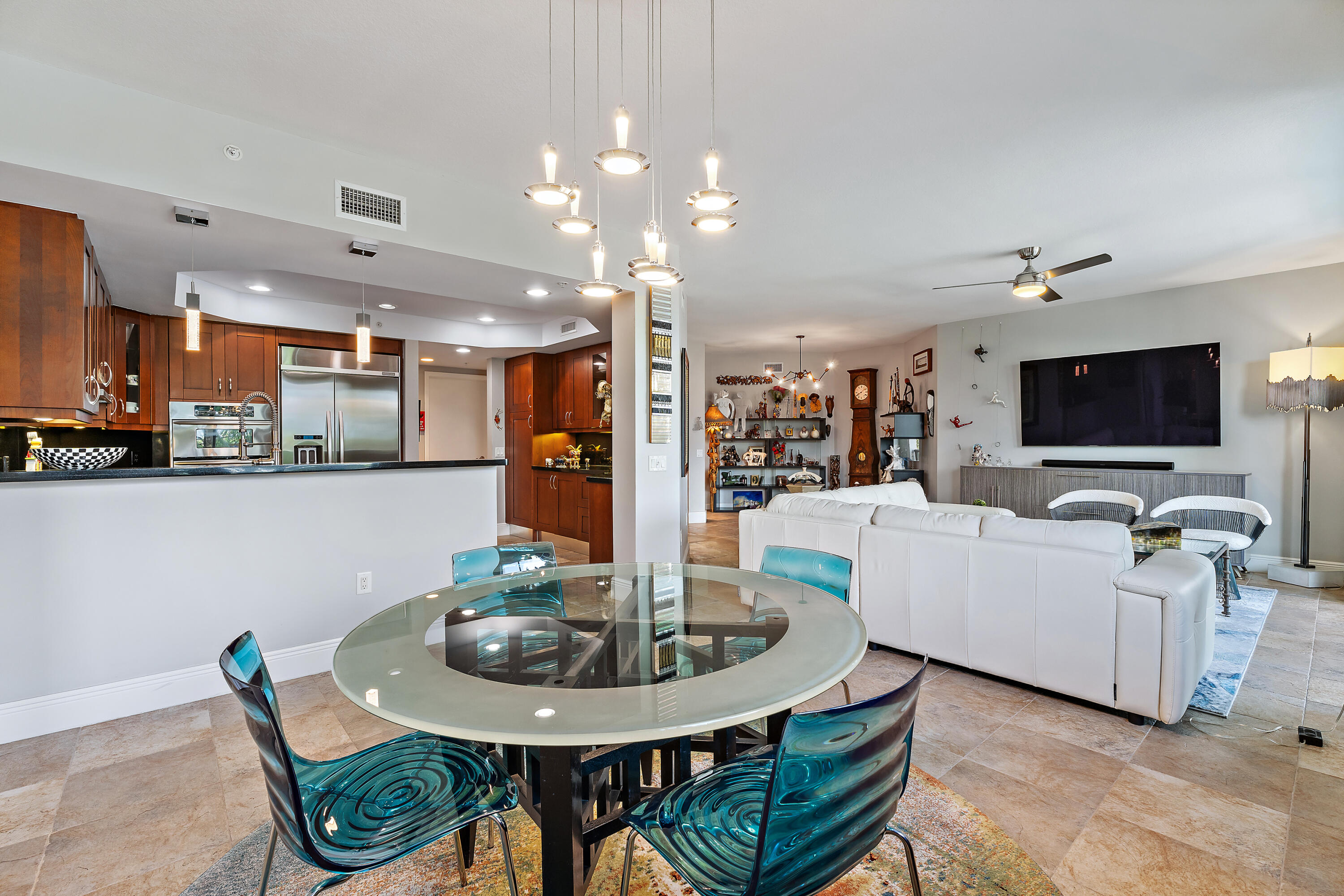 3630 Gardens #304c, Palm Beach Gardens FL 33410