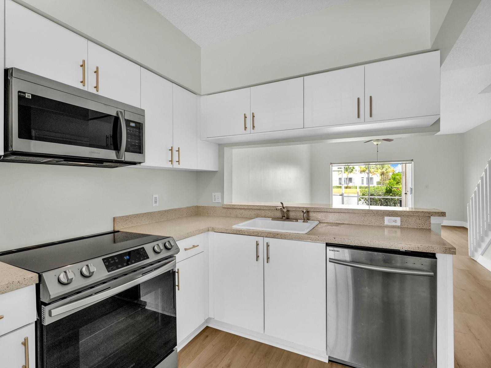 219 Mallory, Weston FL 33326