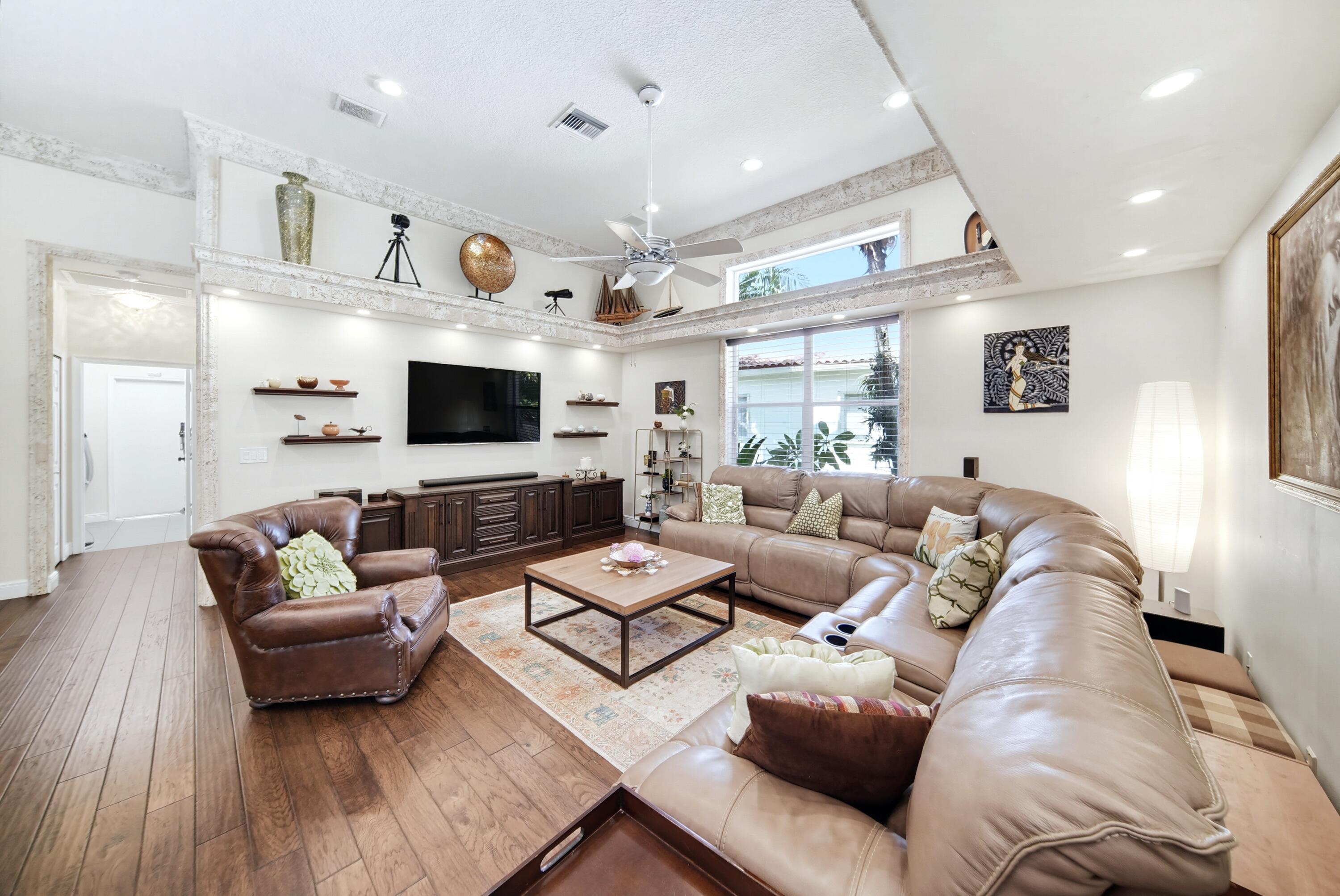 1051 NW 121ST, Coral Springs FL 33071