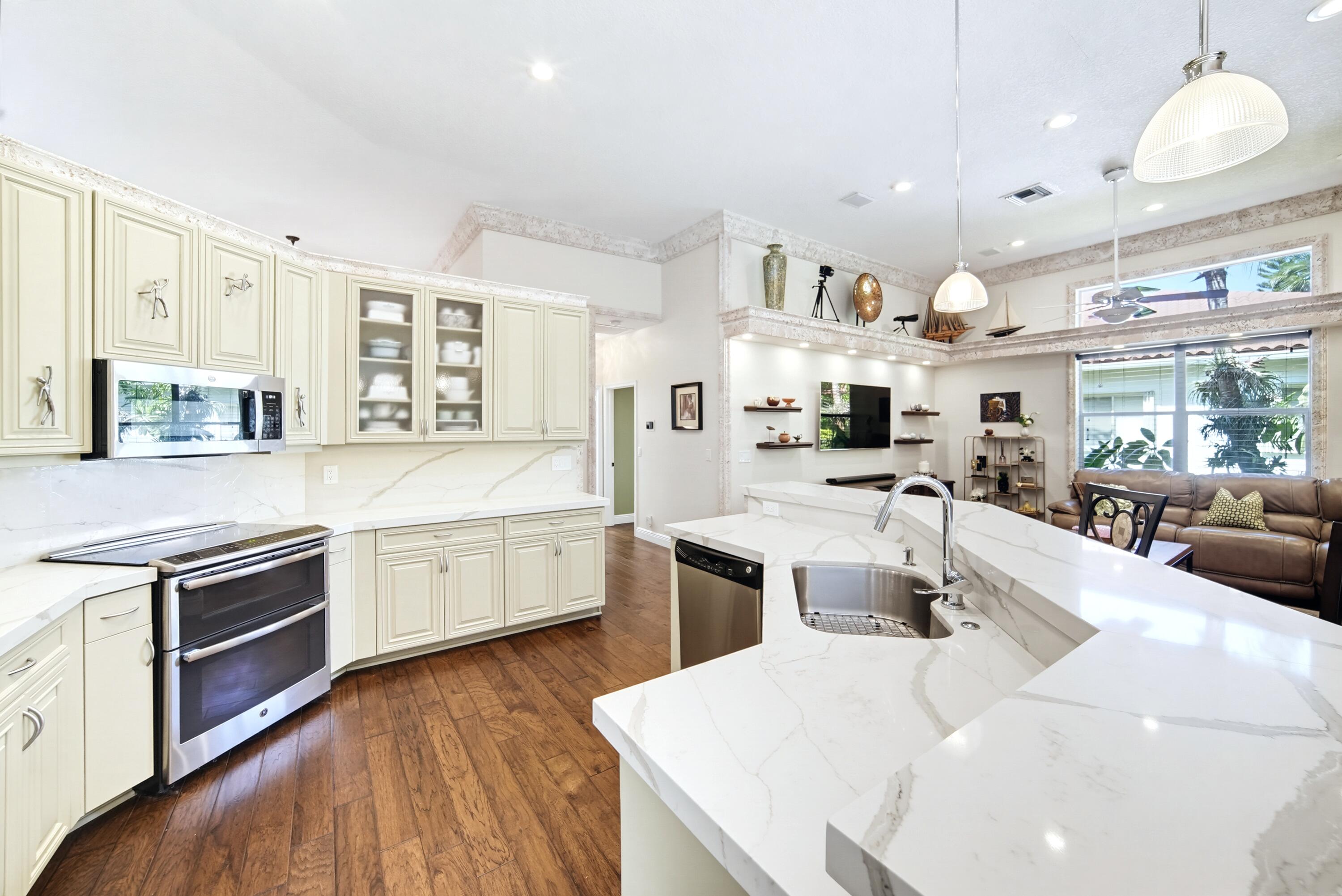 1051 NW 121ST, Coral Springs FL 33071
