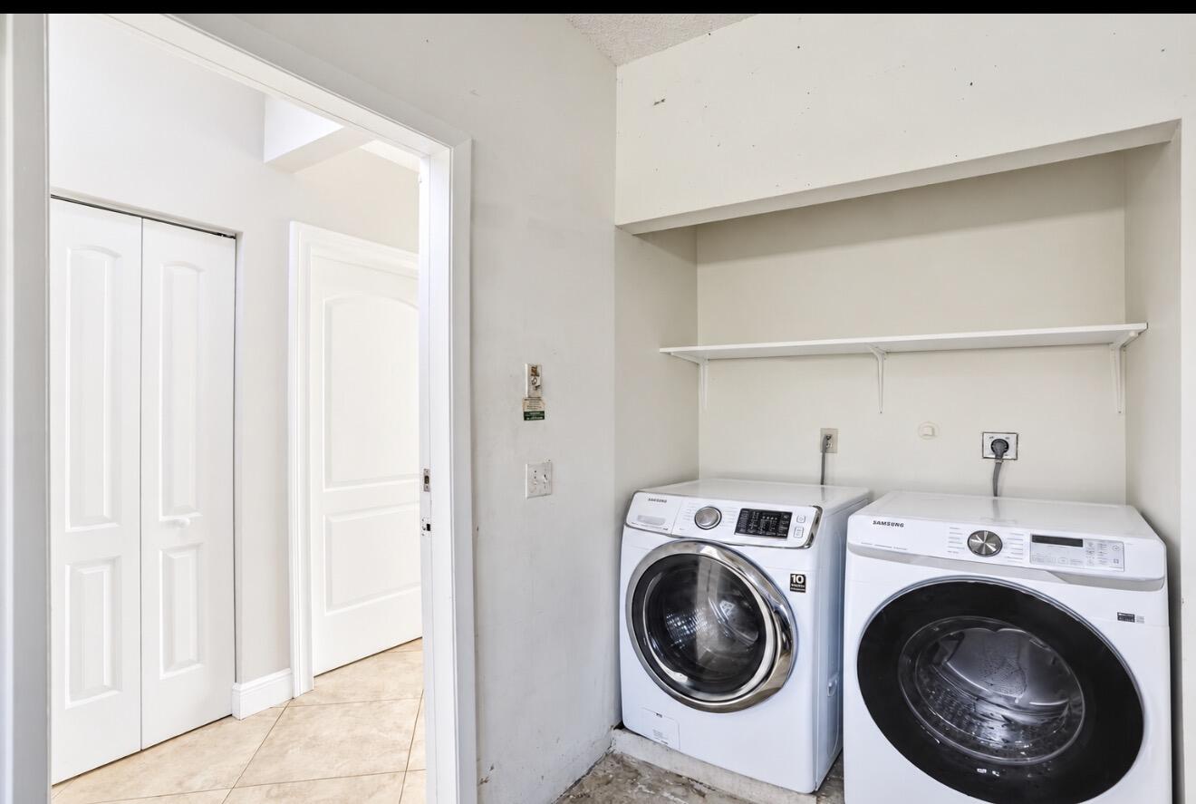 9707 TAVERNIER, Boca Raton FL 33496