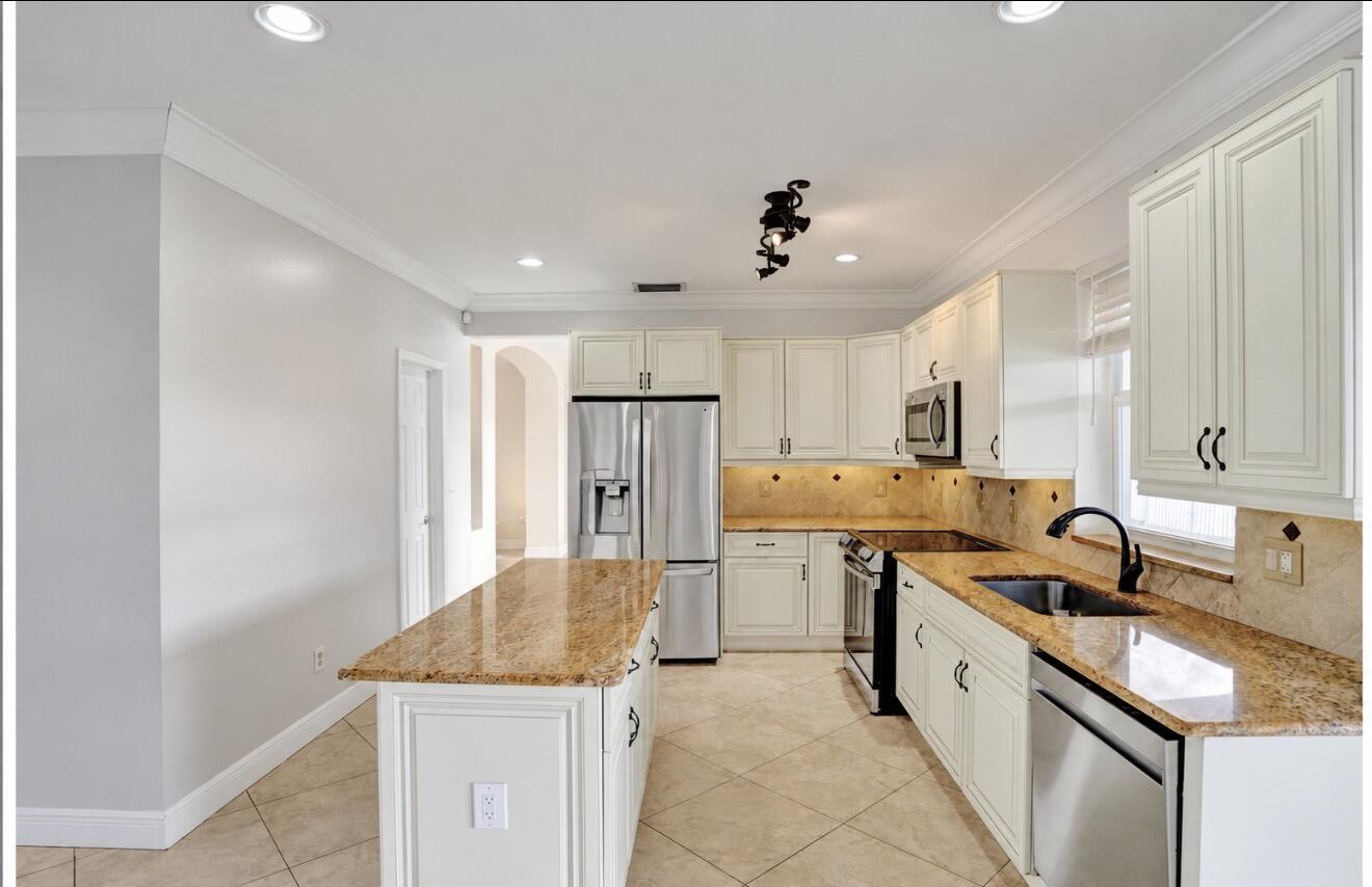 9707 TAVERNIER, Boca Raton FL 33496
