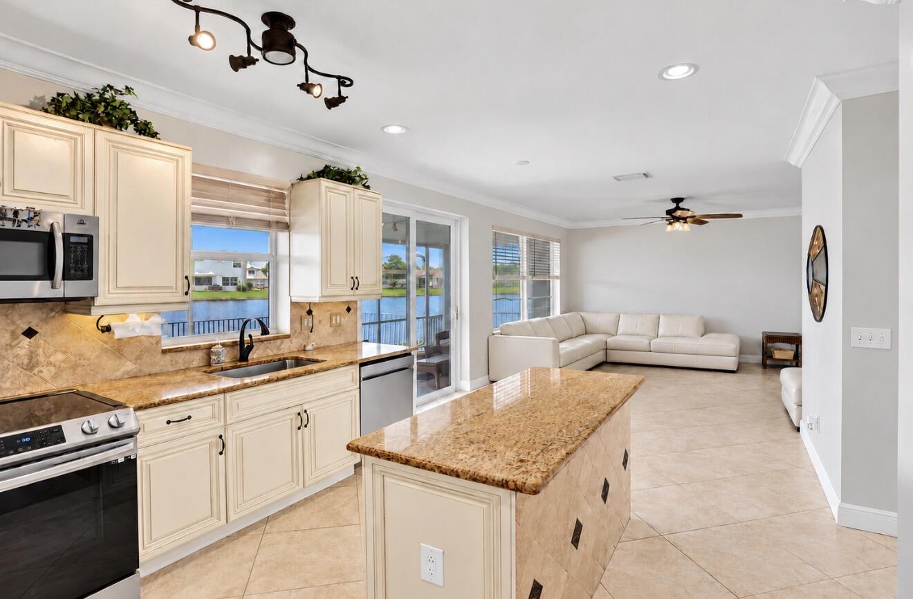 9707 TAVERNIER, Boca Raton FL 33496