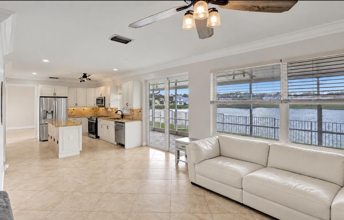9707 TAVERNIER, Boca Raton FL 33496