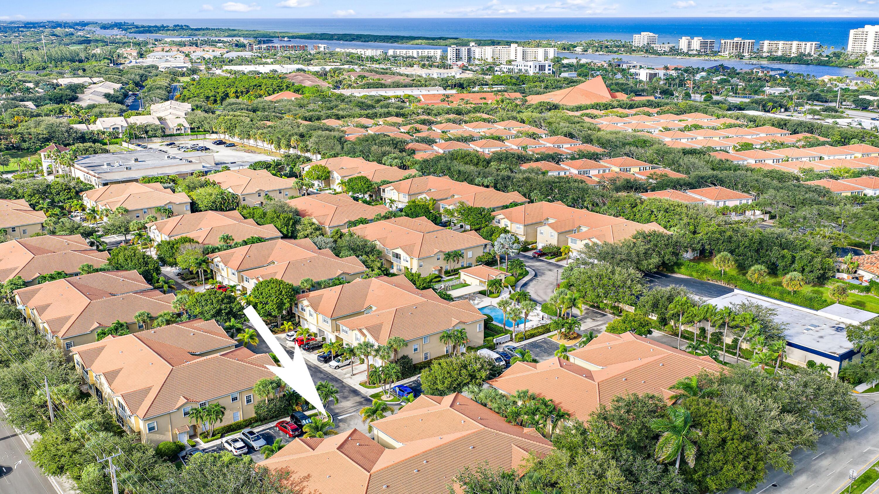 111 LIGHTHOUSE #D, Tequesta FL 33469