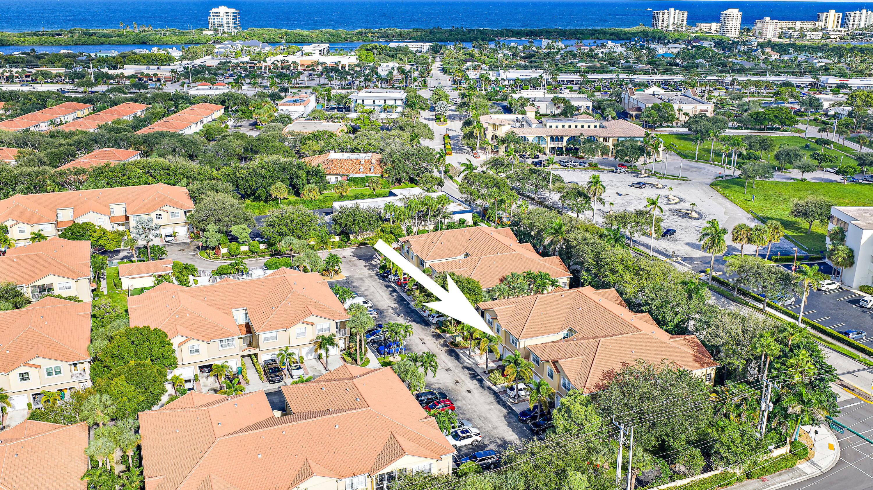 111 LIGHTHOUSE #D, Tequesta FL 33469