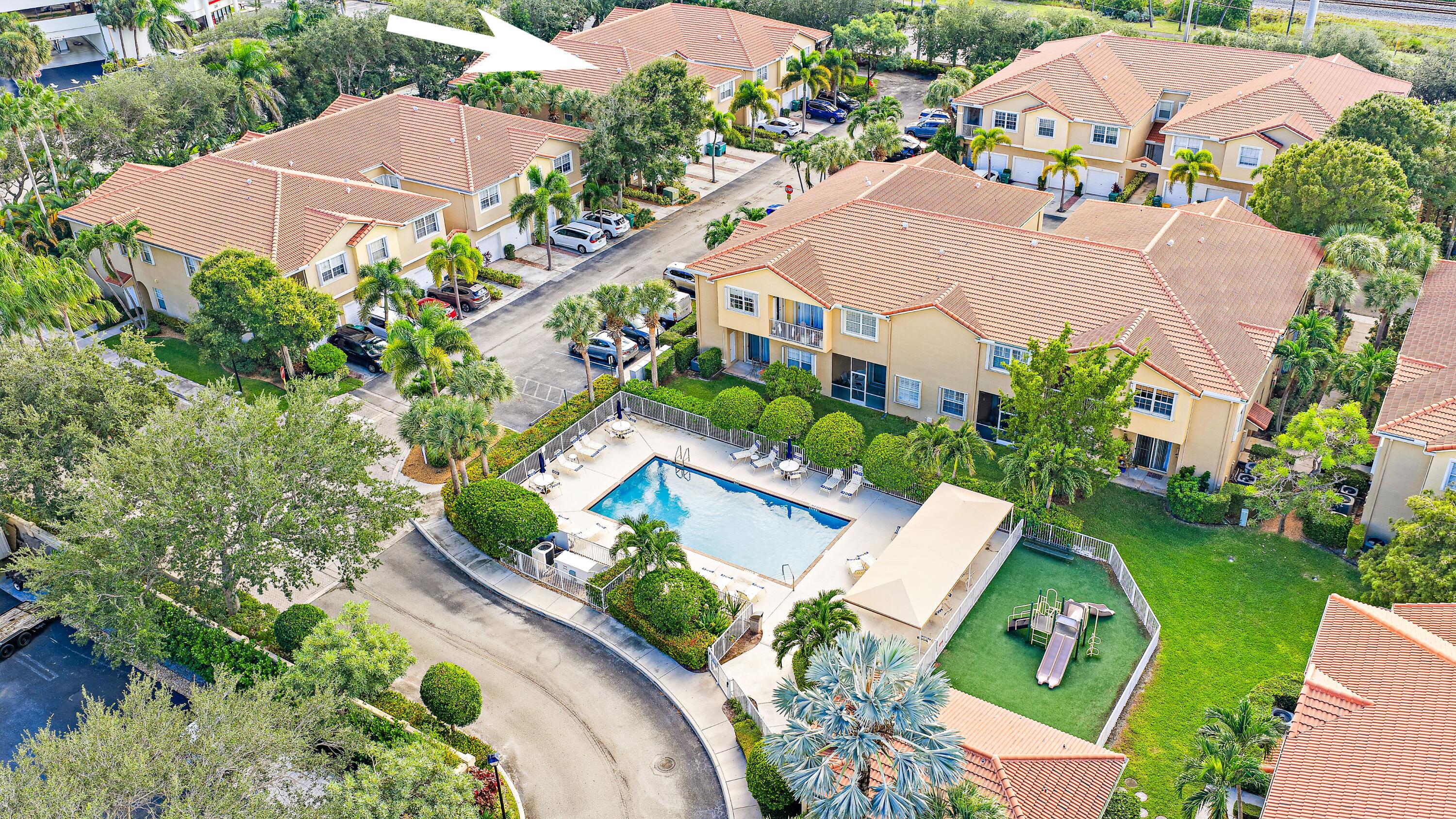 111 LIGHTHOUSE #D, Tequesta FL 33469