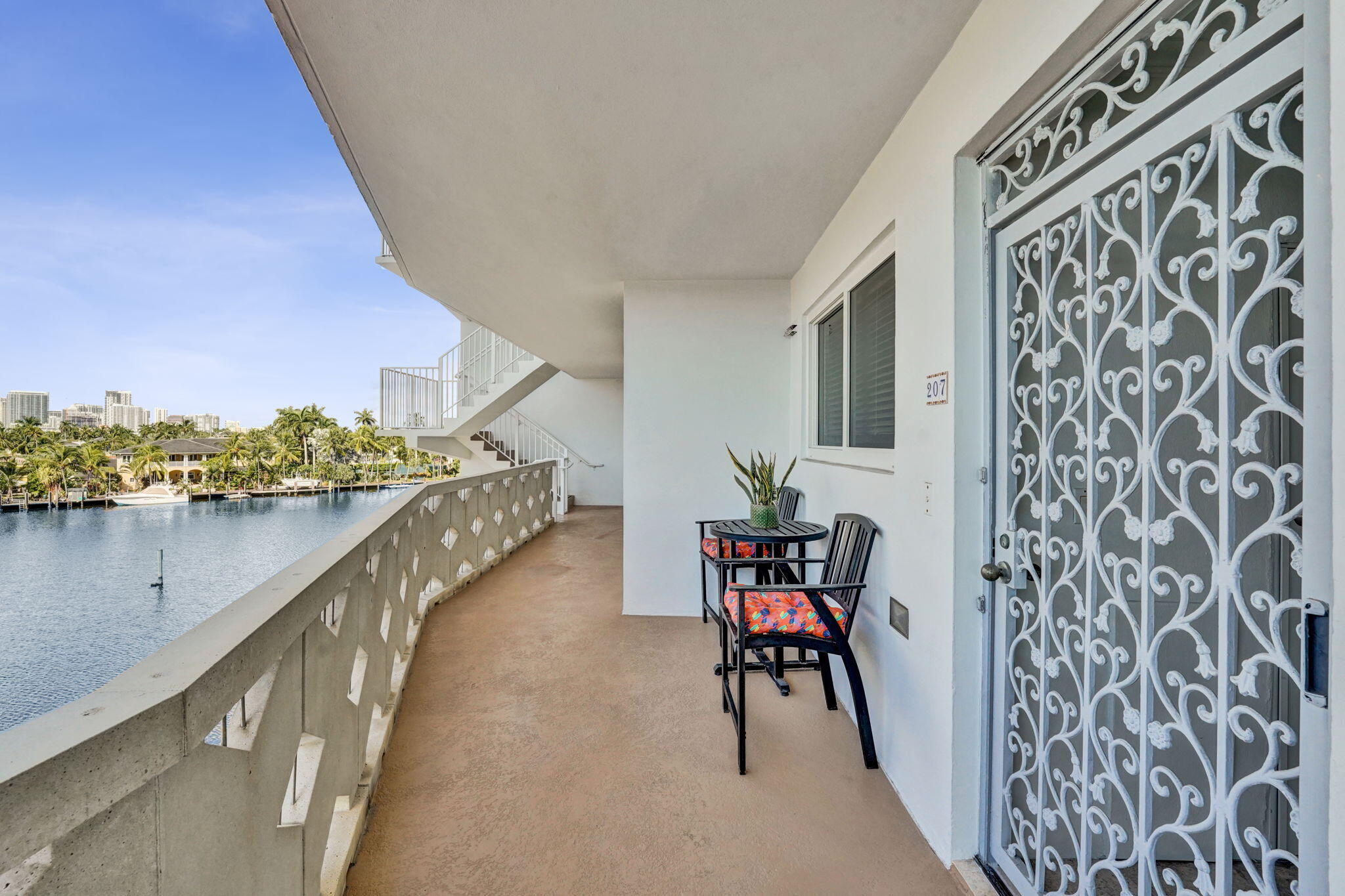 333 SUNSET #207, Fort Lauderdale FL 33301