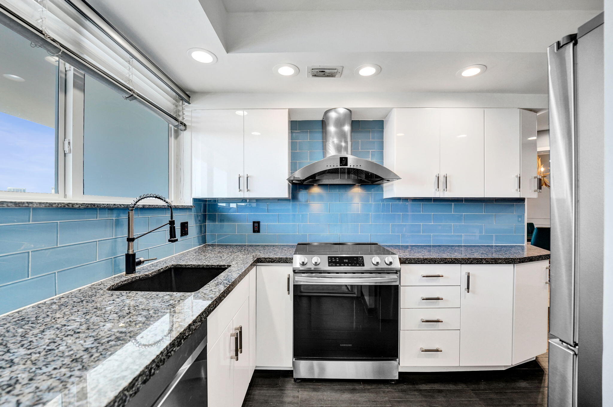 333 SUNSET #207, Fort Lauderdale FL 33301