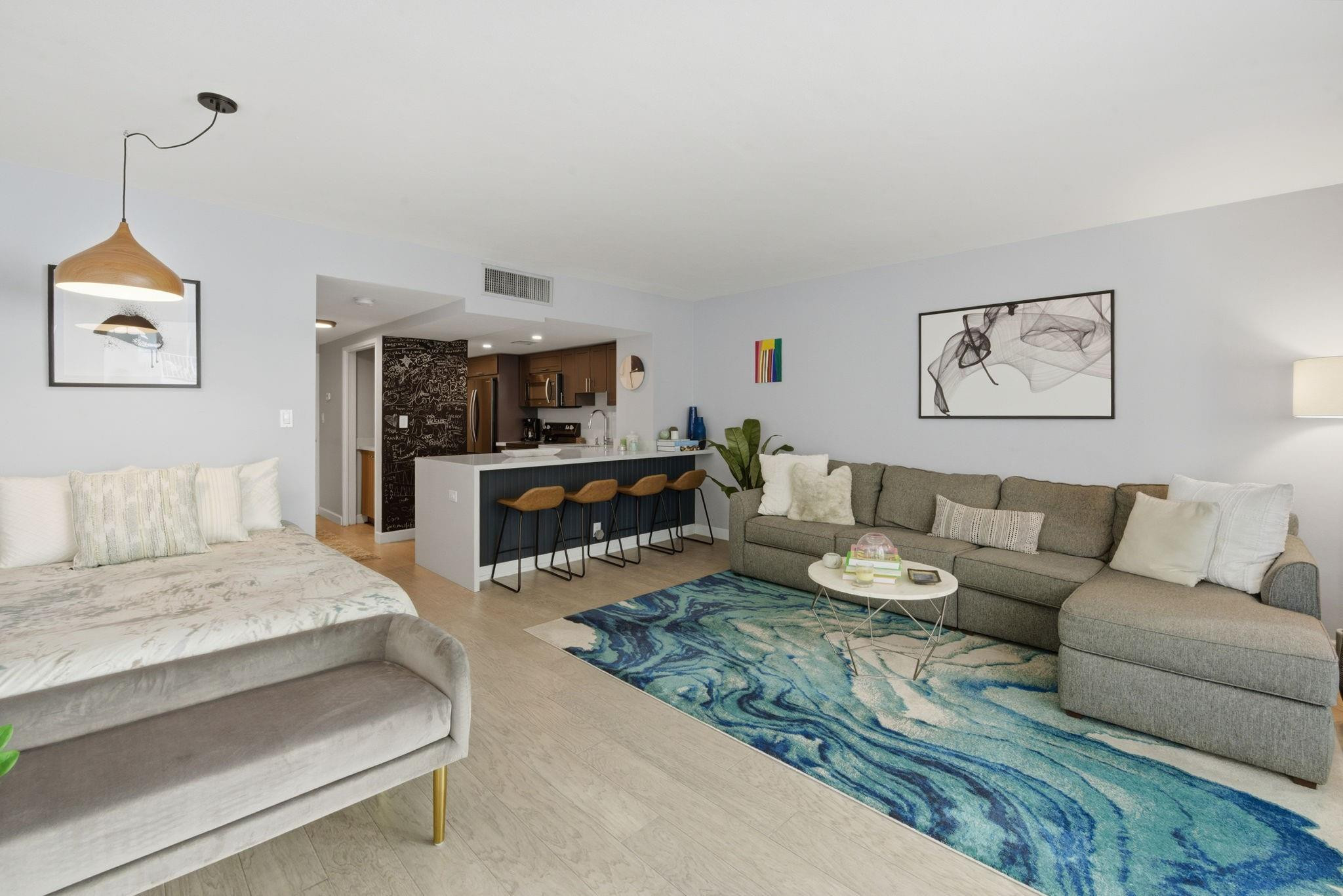 1200 West #324, Miami Beach FL 33139