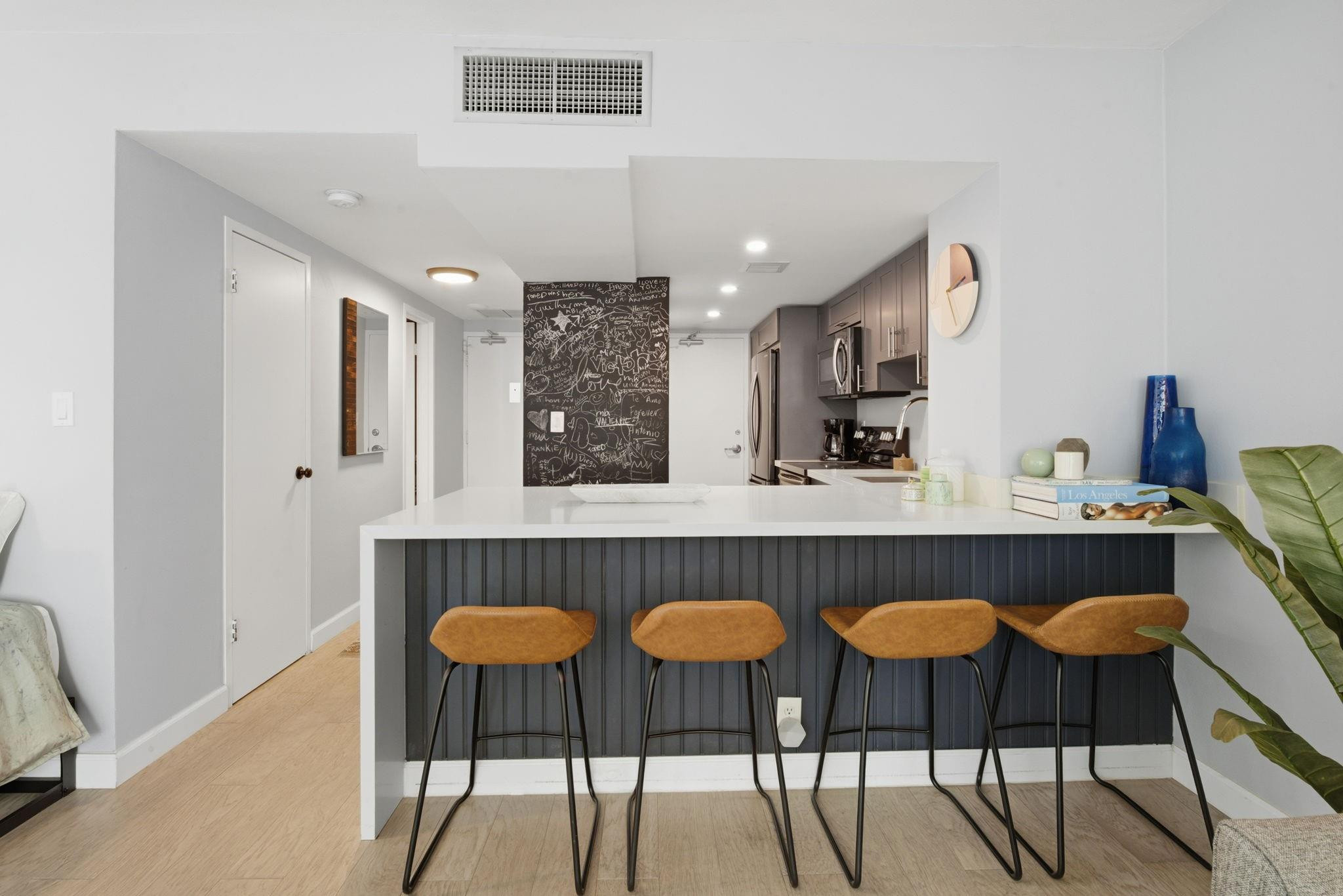 1200 West #324, Miami Beach FL 33139