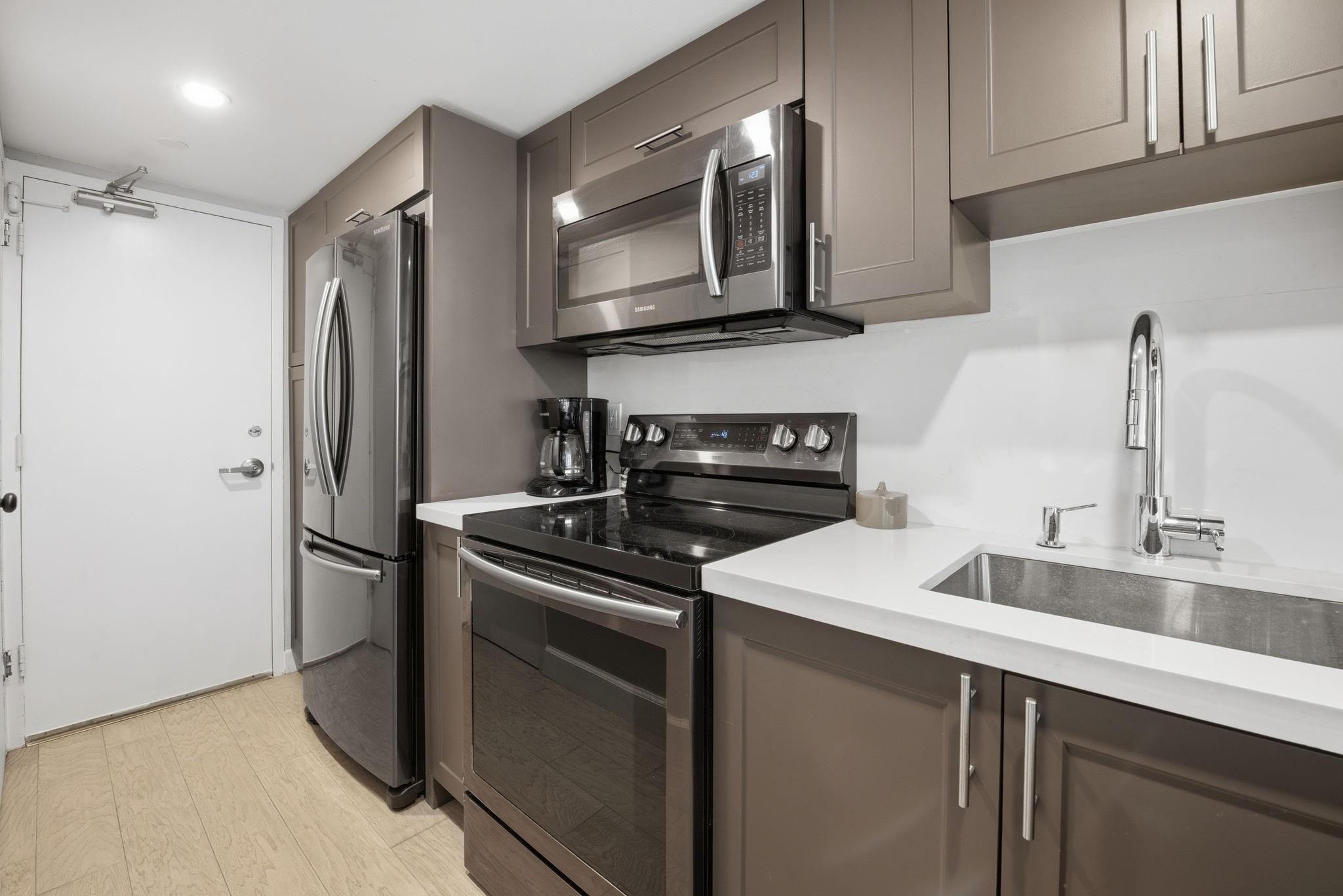 1200 West #324, Miami Beach FL 33139