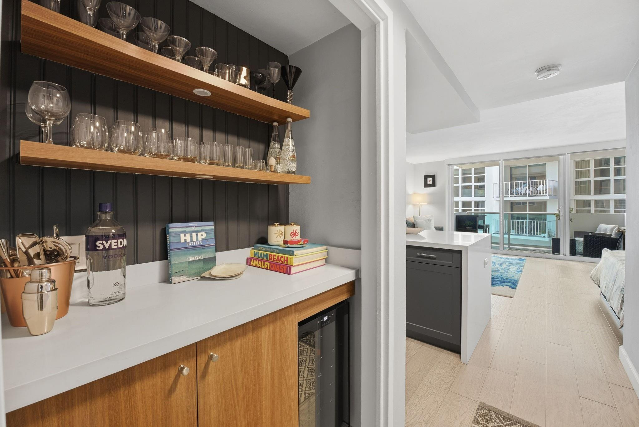 1200 West #324, Miami Beach FL 33139