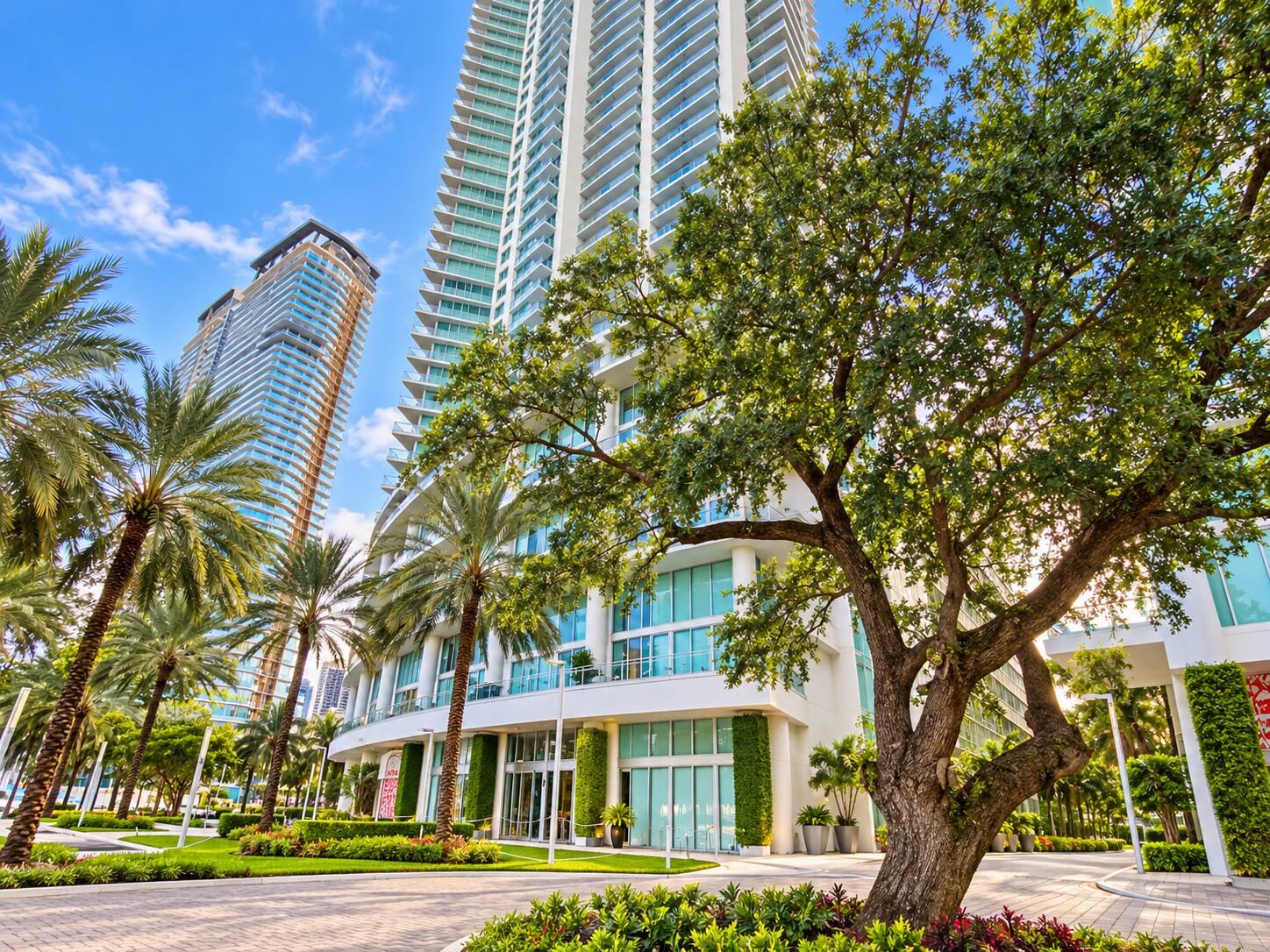 92 SW 3rd #4006, Miami FL 33130