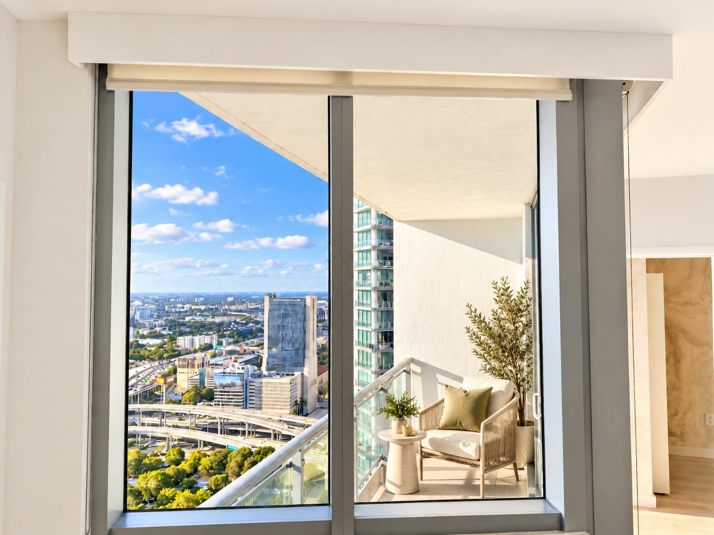 92 SW 3rd #4006, Miami FL 33130
